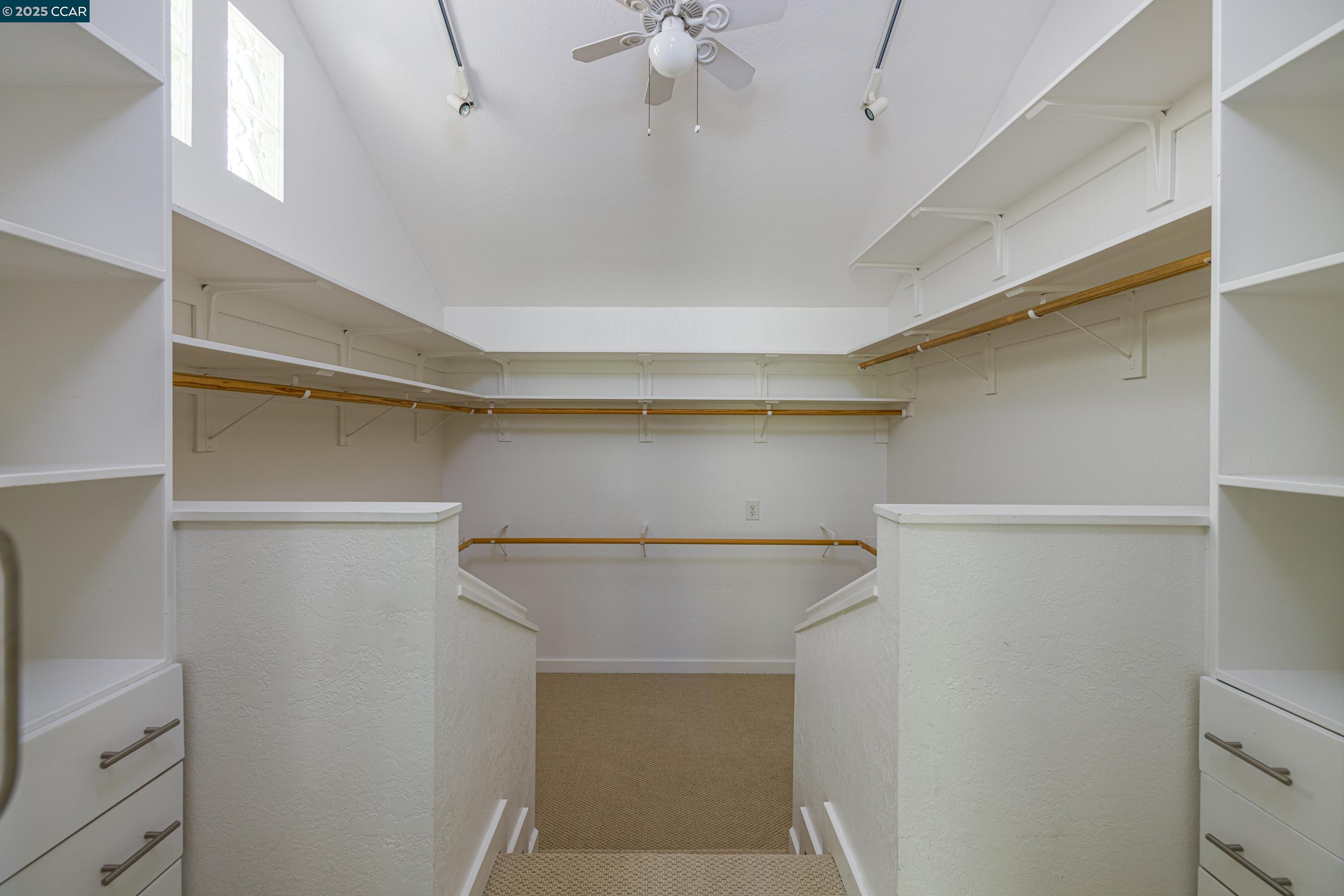 47 El Gavilan Rd., Orinda, California 94563, 4 Bedrooms Bedrooms, 10 Rooms Rooms,2 BathroomsBathrooms,Residential Lease,For Rent,47 El Gavilan Rd.,41101906