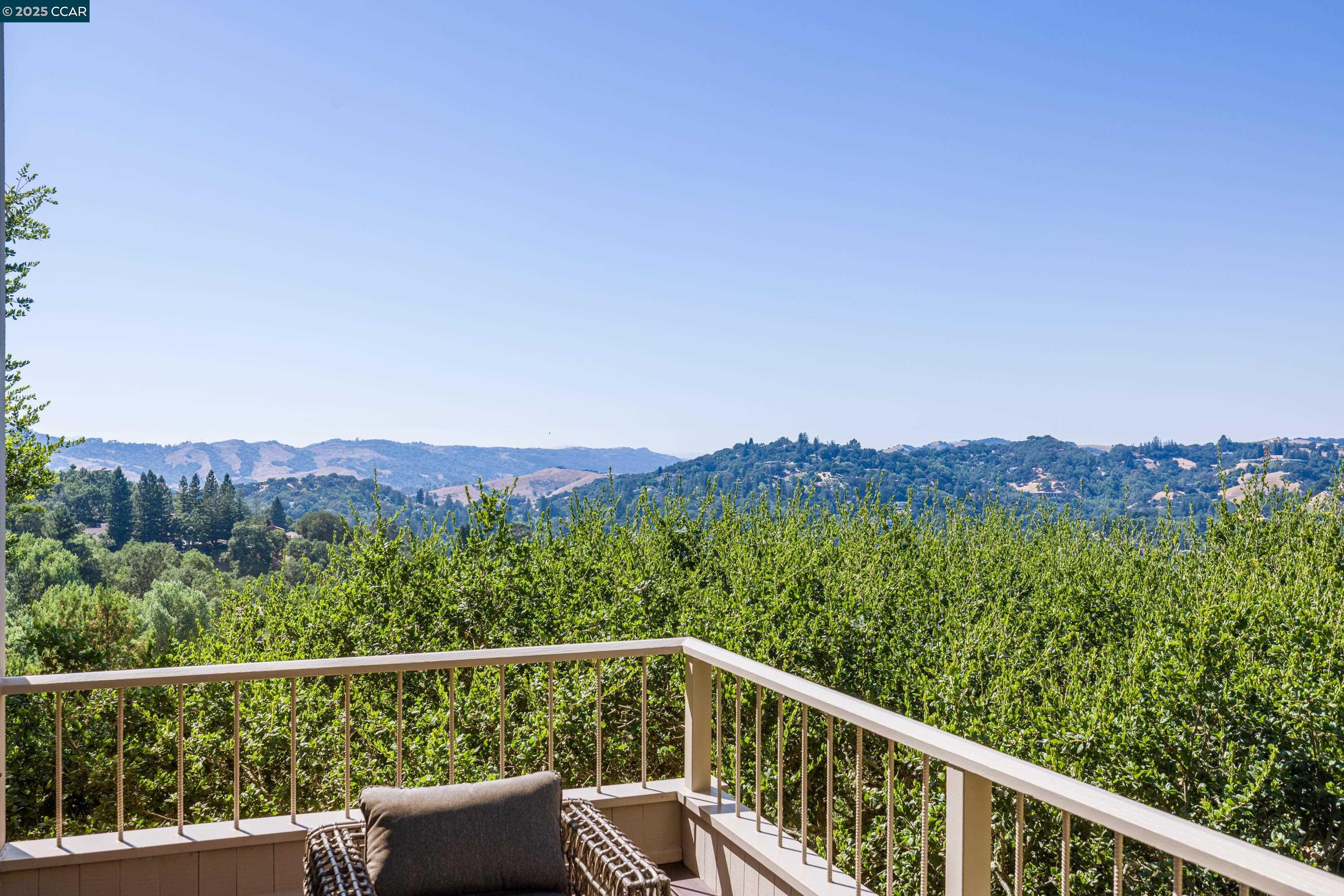 47 El Gavilan Rd., Orinda, California 94563, 4 Bedrooms Bedrooms, 10 Rooms Rooms,2 BathroomsBathrooms,Residential Lease,For Rent,47 El Gavilan Rd.,41101906