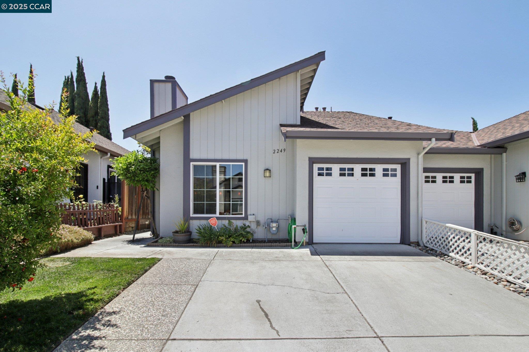 Detail Gallery Image 1 of 27 For 2249 Freya Dr, San Jose,  CA 95148 - 2 Beds | 2 Baths
