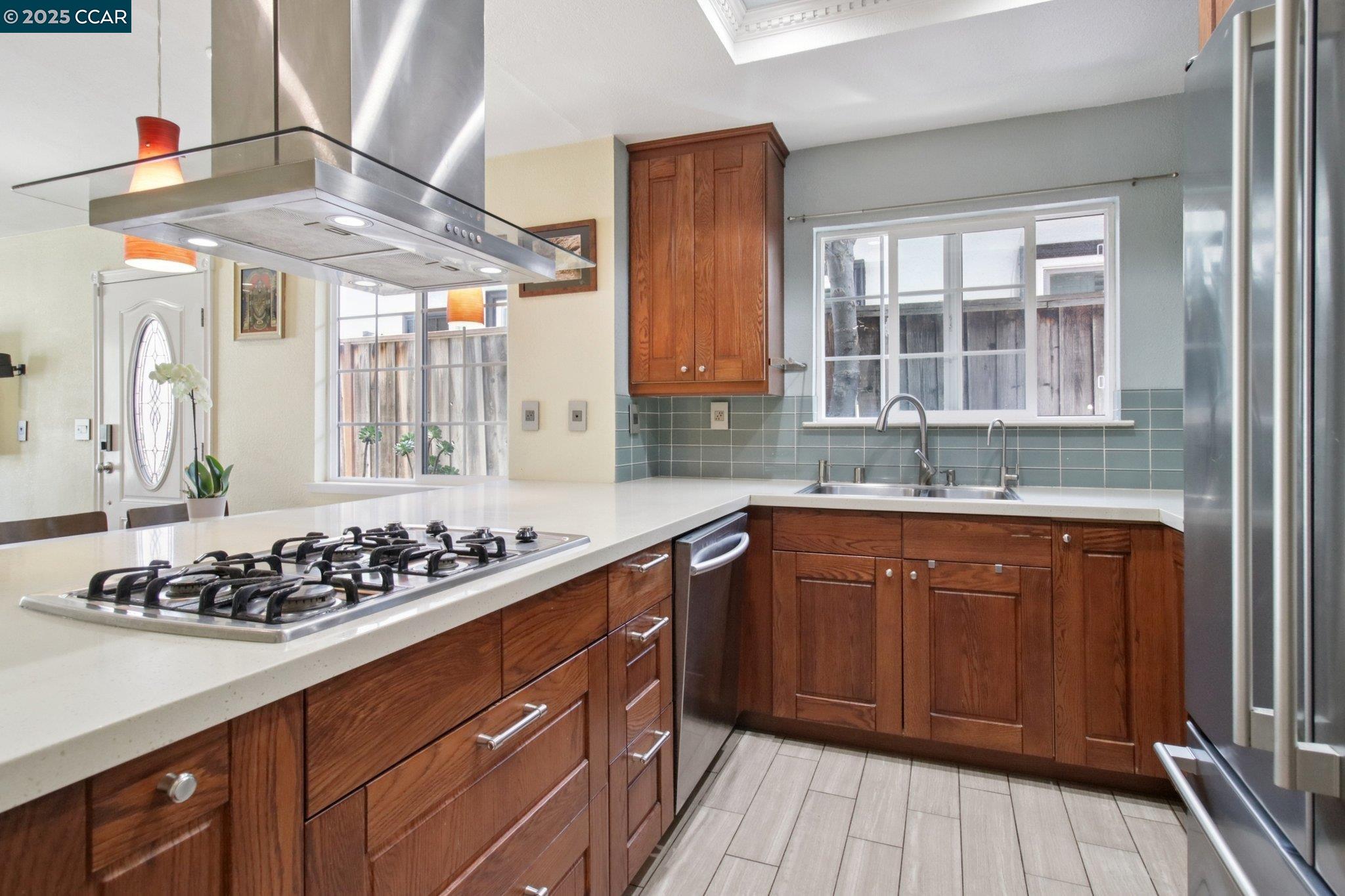 Detail Gallery Image 11 of 27 For 2249 Freya Dr, San Jose,  CA 95148 - 2 Beds | 2 Baths