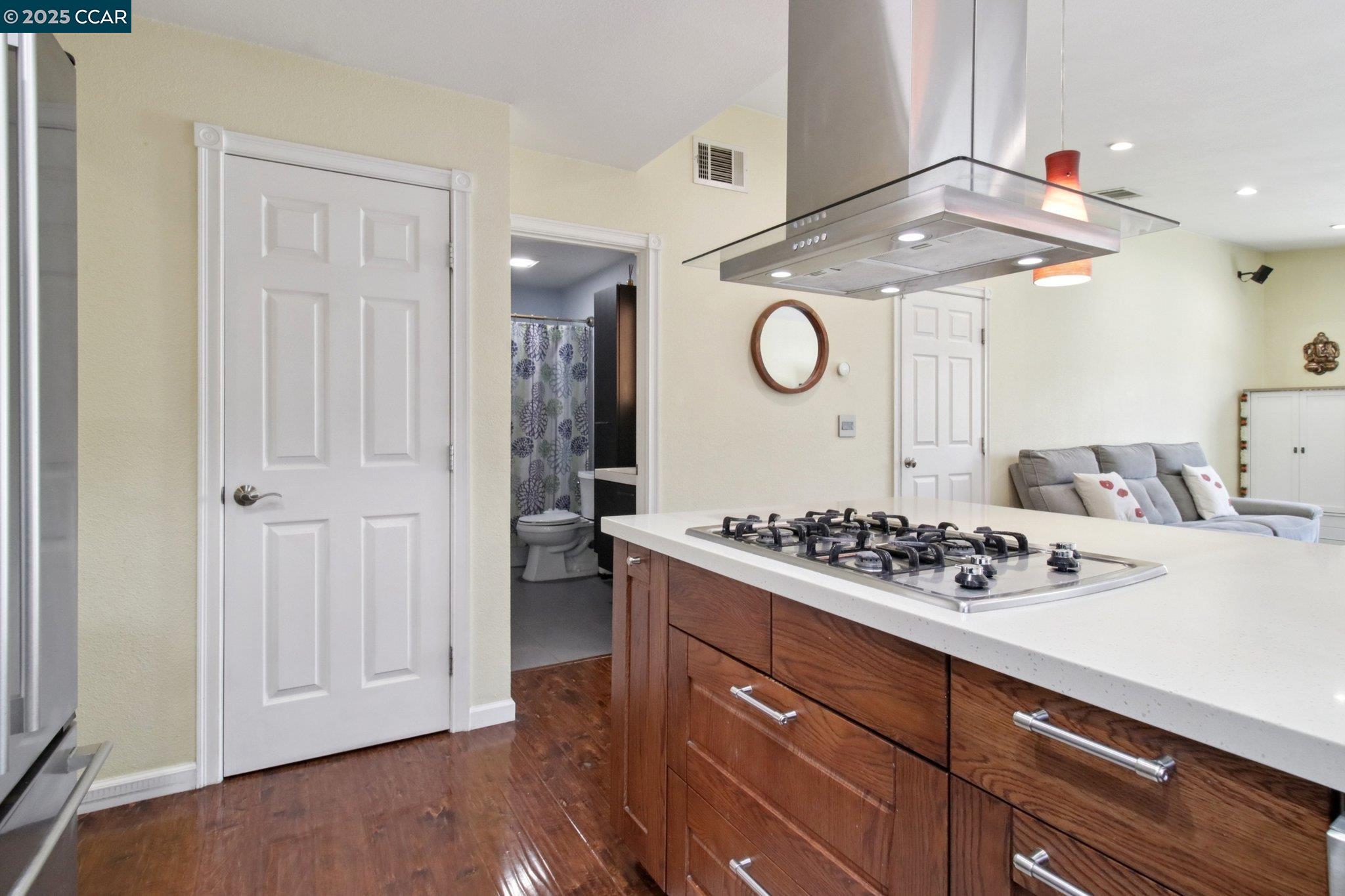 Detail Gallery Image 12 of 27 For 2249 Freya Dr, San Jose,  CA 95148 - 2 Beds | 2 Baths