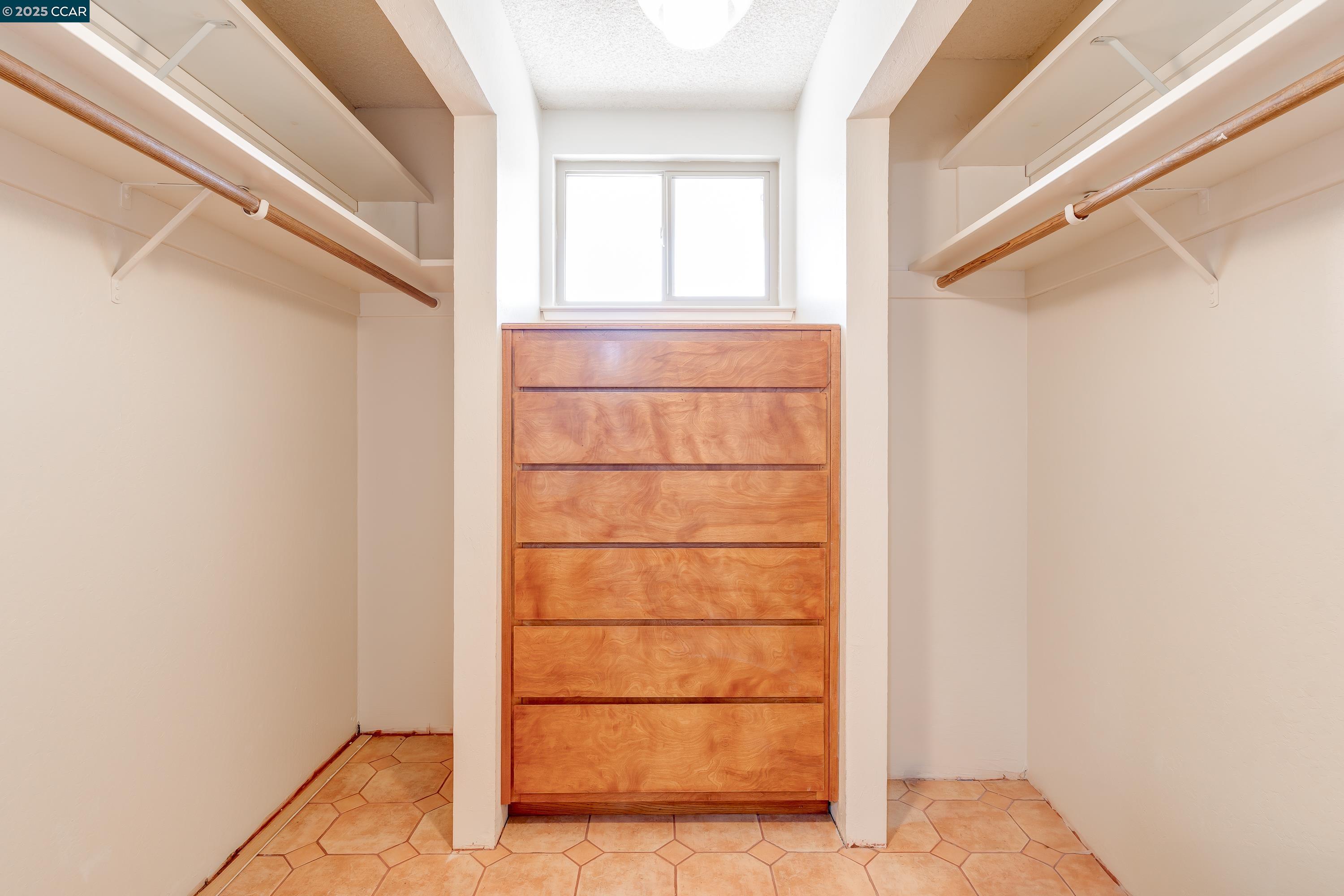 Detail Gallery Image 27 of 60 For 6180 Hillside Drive, El Sobrante,  CA 94803 - 4 Beds | 2 Baths