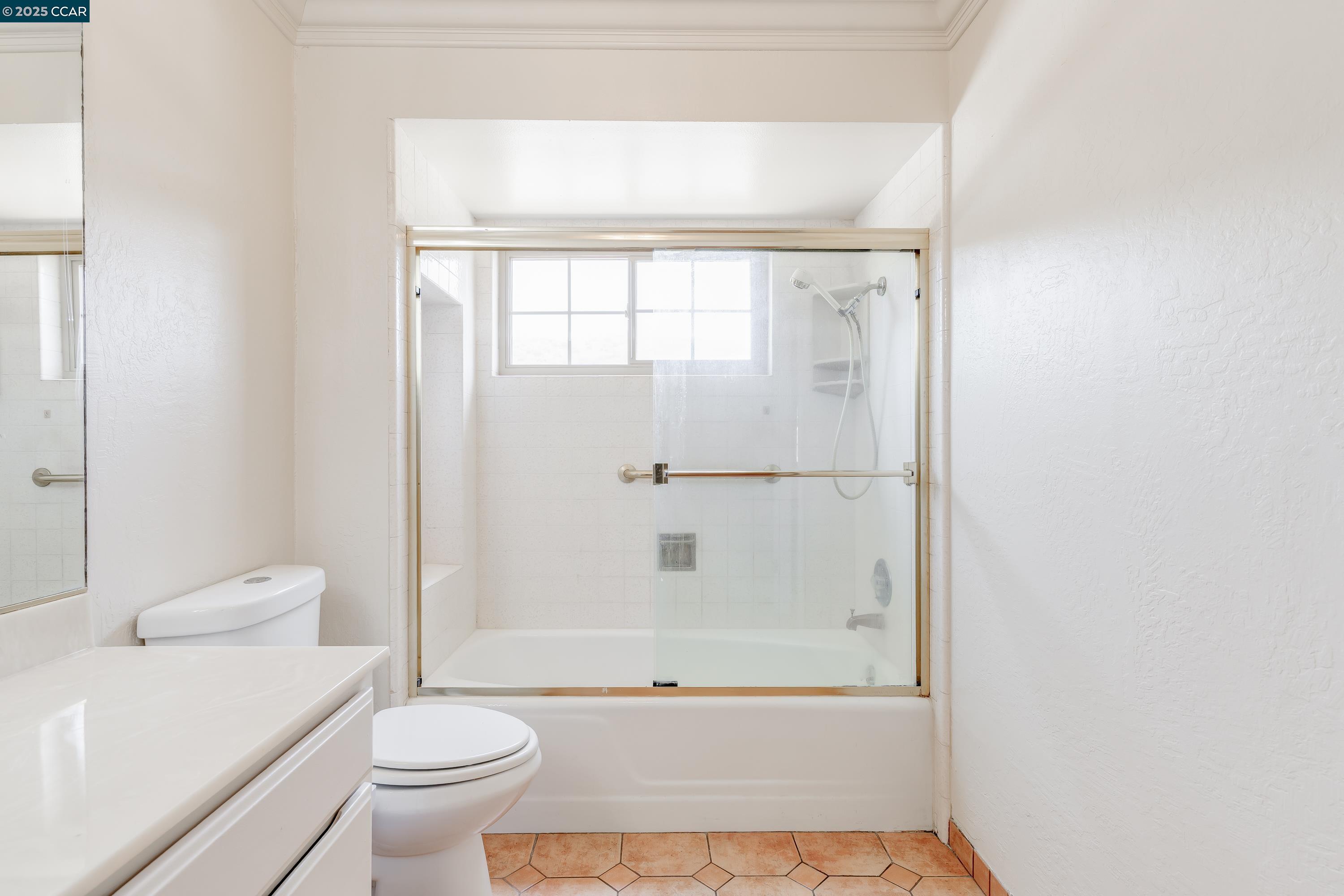 Detail Gallery Image 30 of 60 For 6180 Hillside Drive, El Sobrante,  CA 94803 - 4 Beds | 2 Baths