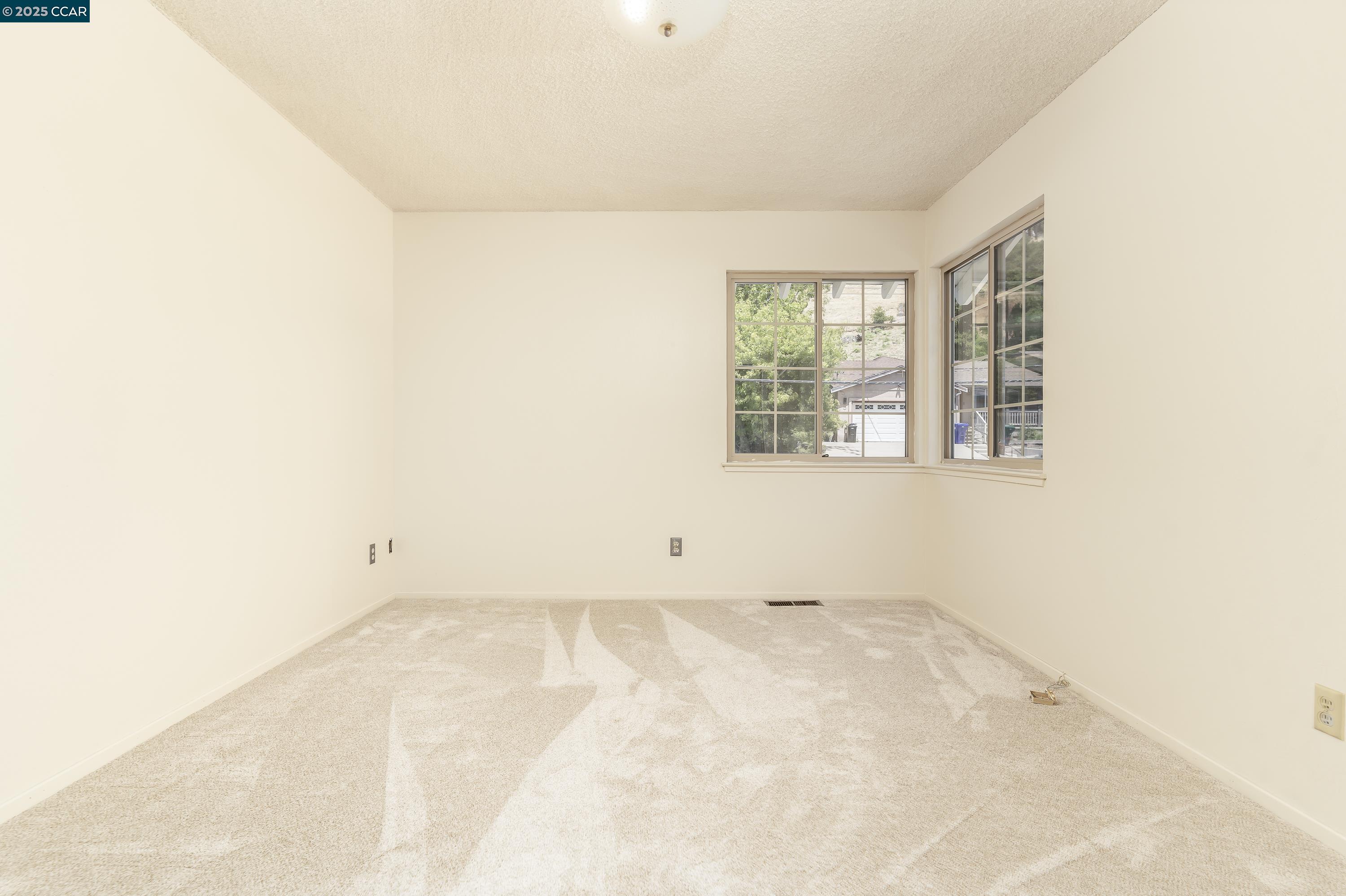 Detail Gallery Image 37 of 60 For 6180 Hillside Drive, El Sobrante,  CA 94803 - 4 Beds | 2 Baths