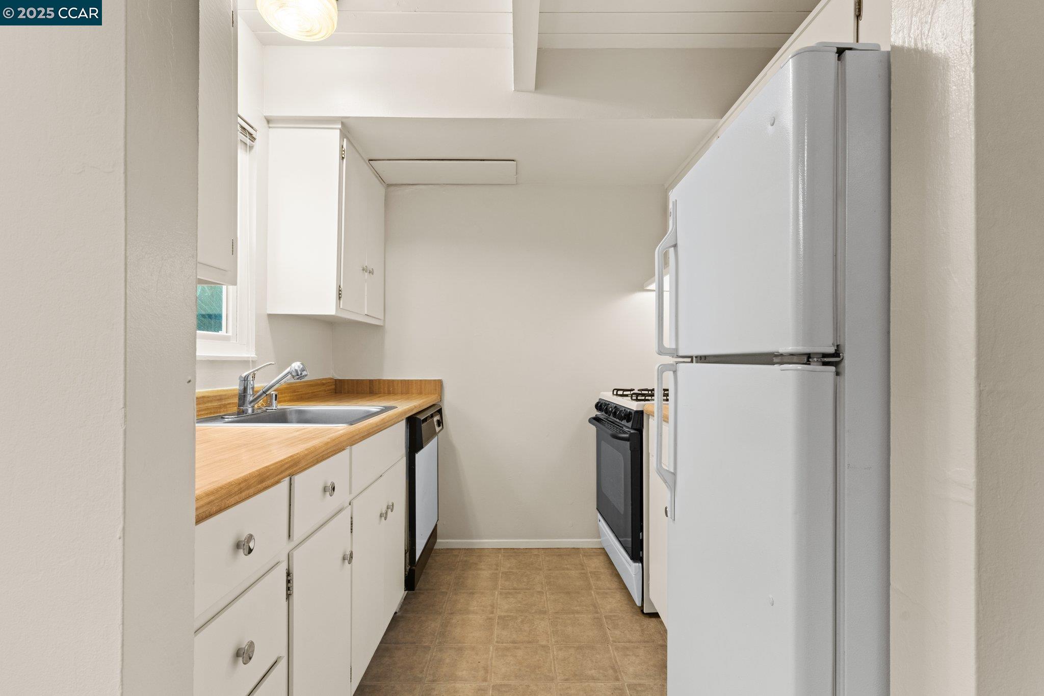 Photo #3: 41101923 Listing 