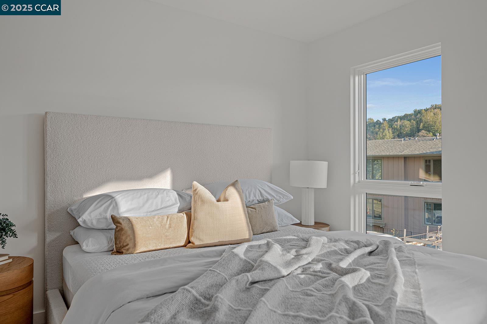 Detail Gallery Image 16 of 37 For 3742 Mt. Diablo Blvd #2a Woodhaven 2a,  Lafayette,  CA 94549 - 3 Beds | 2 Baths