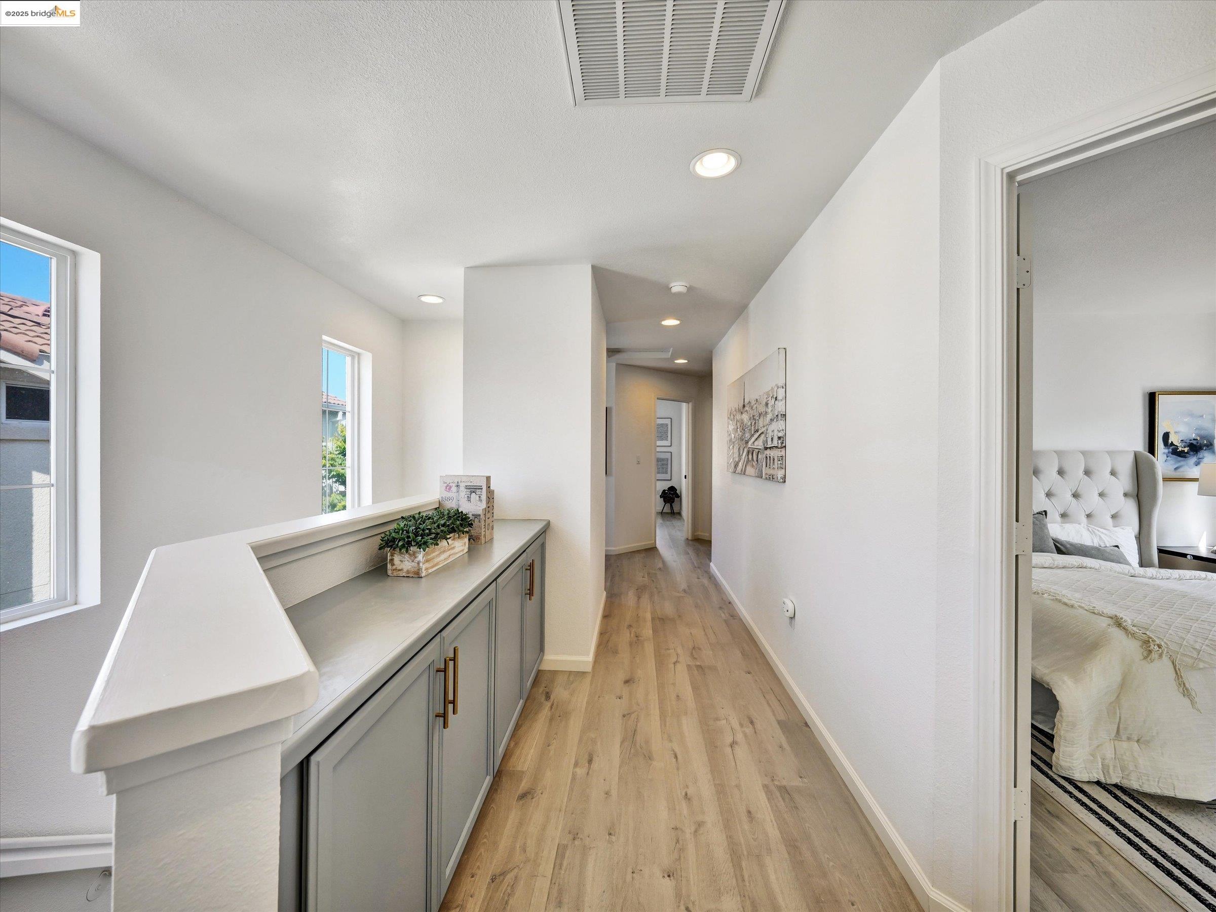 Detail Gallery Image 16 of 32 For 1111 Greystone Ct, Richmond,  CA 94806 - 3 Beds | 2/1 Baths
