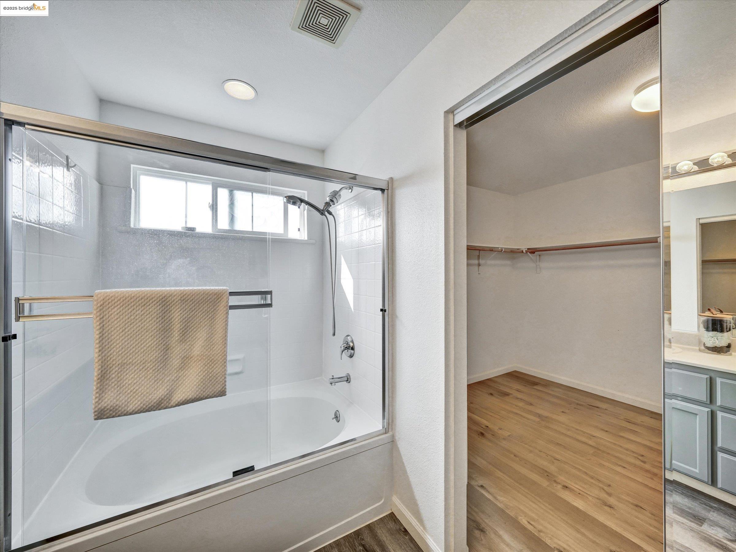 Detail Gallery Image 20 of 32 For 1111 Greystone Ct, Richmond,  CA 94806 - 3 Beds | 2/1 Baths