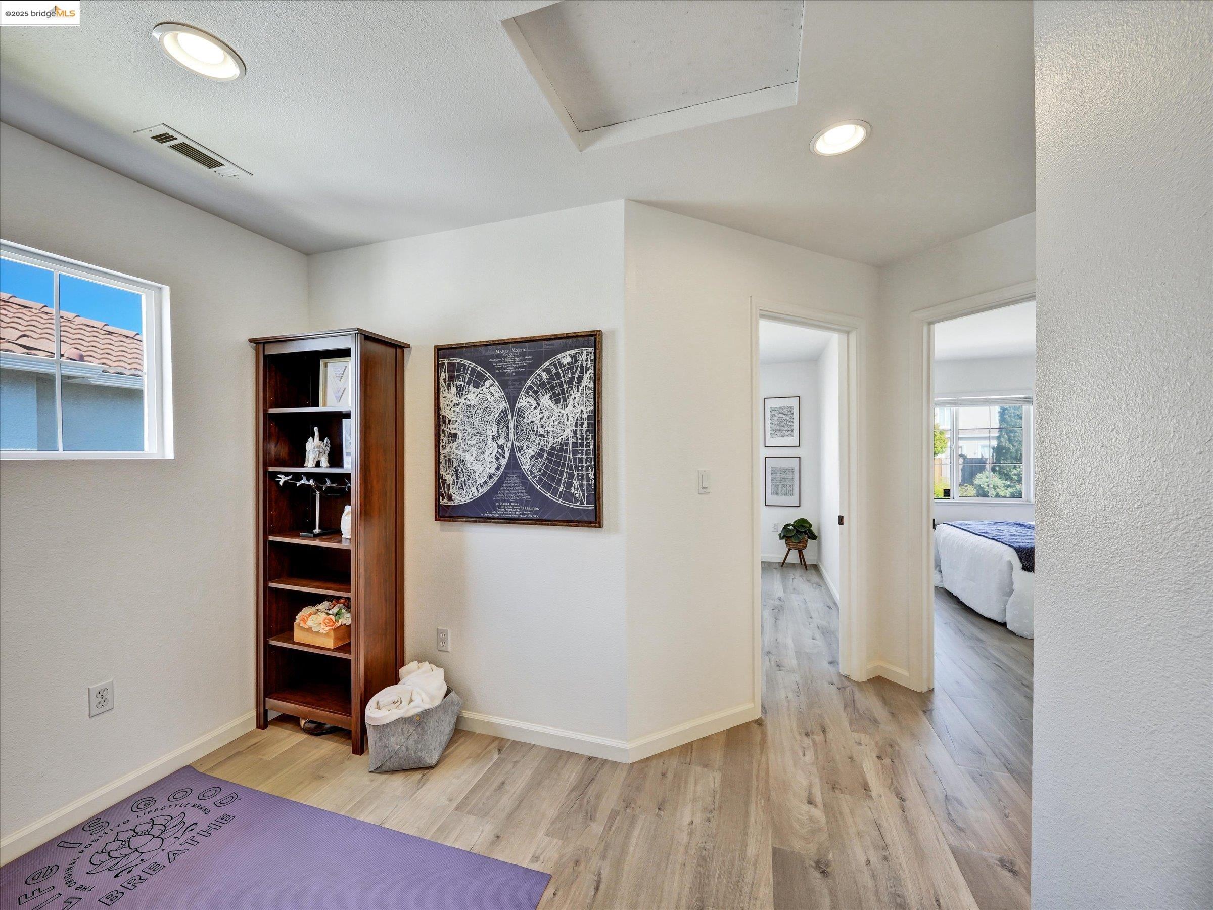 Detail Gallery Image 22 of 32 For 1111 Greystone Ct, Richmond,  CA 94806 - 3 Beds | 2/1 Baths