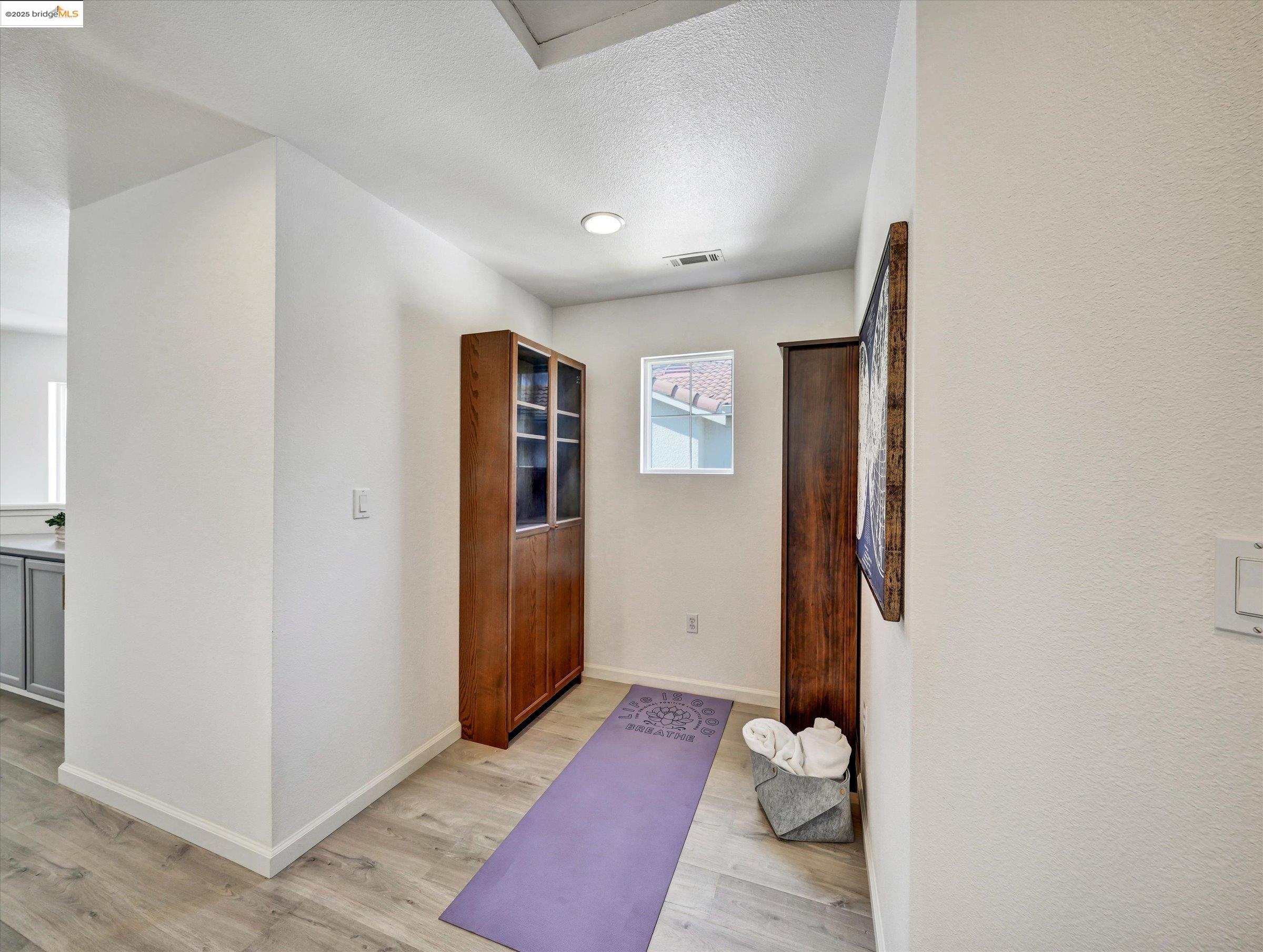 Detail Gallery Image 23 of 32 For 1111 Greystone Ct, Richmond,  CA 94806 - 3 Beds | 2/1 Baths