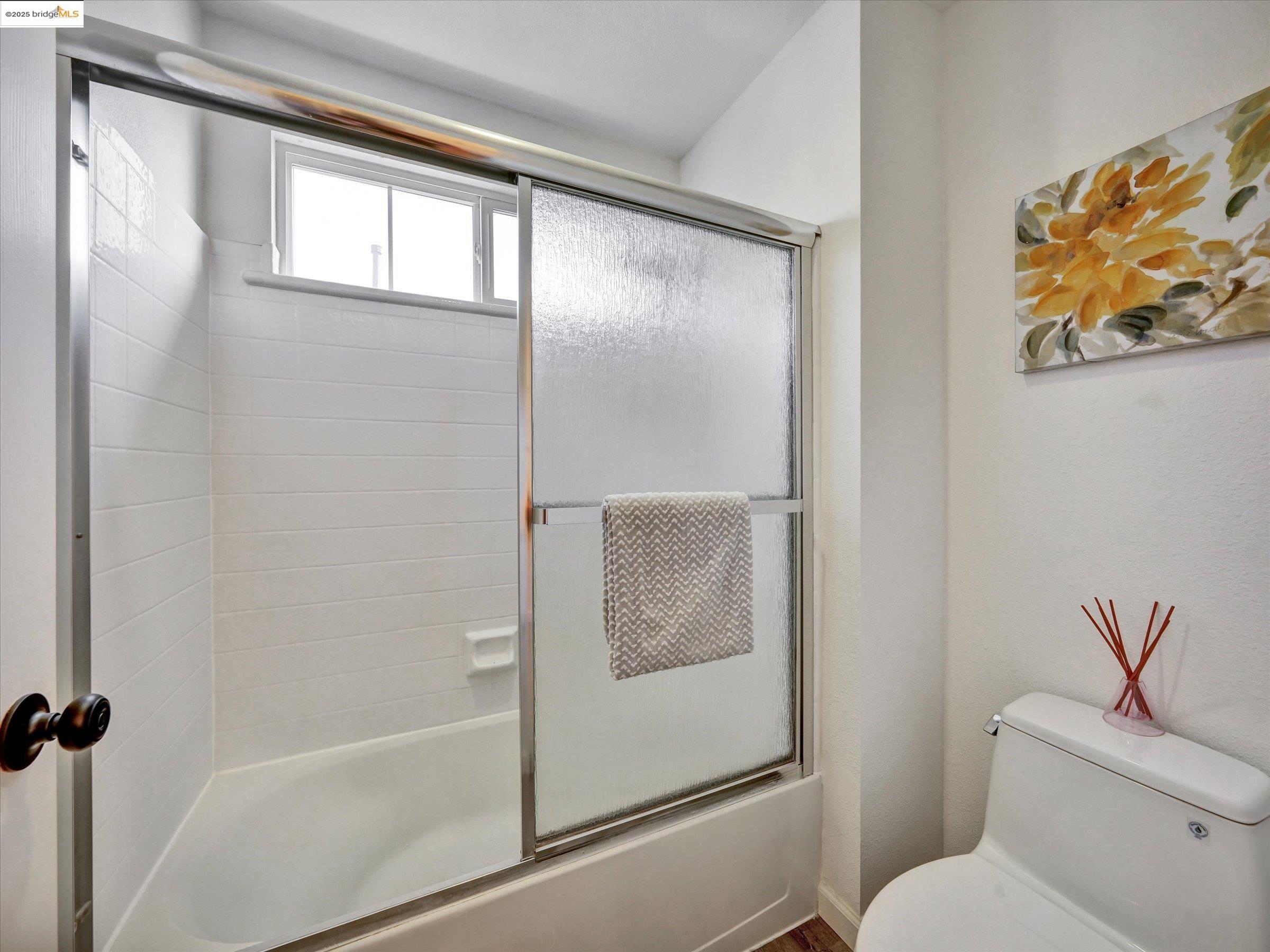 Detail Gallery Image 27 of 32 For 1111 Greystone Ct, Richmond,  CA 94806 - 3 Beds | 2/1 Baths