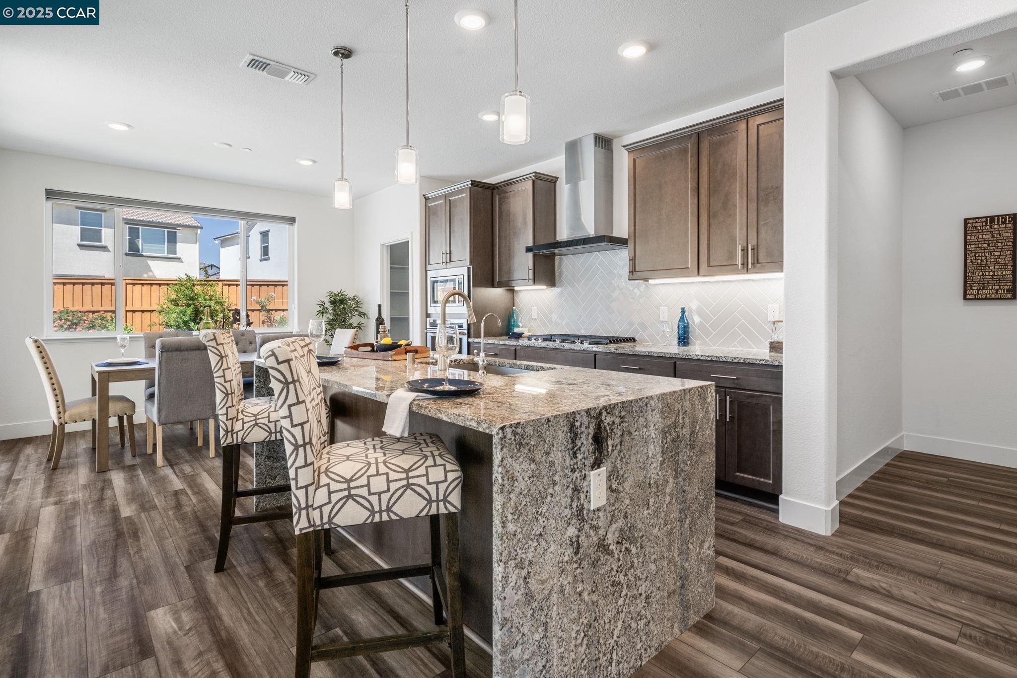 Detail Gallery Image 19 of 58 For 3386 Hatteras Ct, Lathrop,  CA 95330 - 5 Beds | 3/1 Baths
