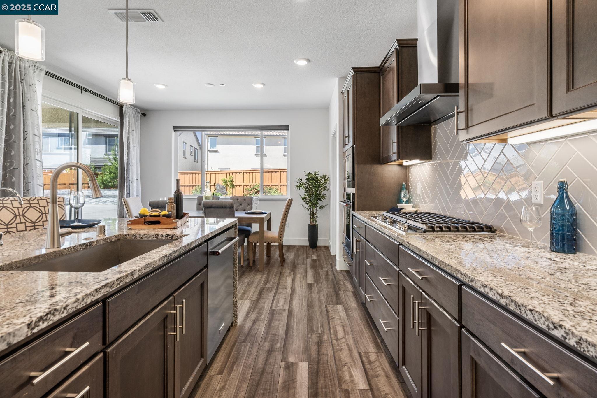 Detail Gallery Image 22 of 58 For 3386 Hatteras Ct, Lathrop,  CA 95330 - 5 Beds | 3/1 Baths