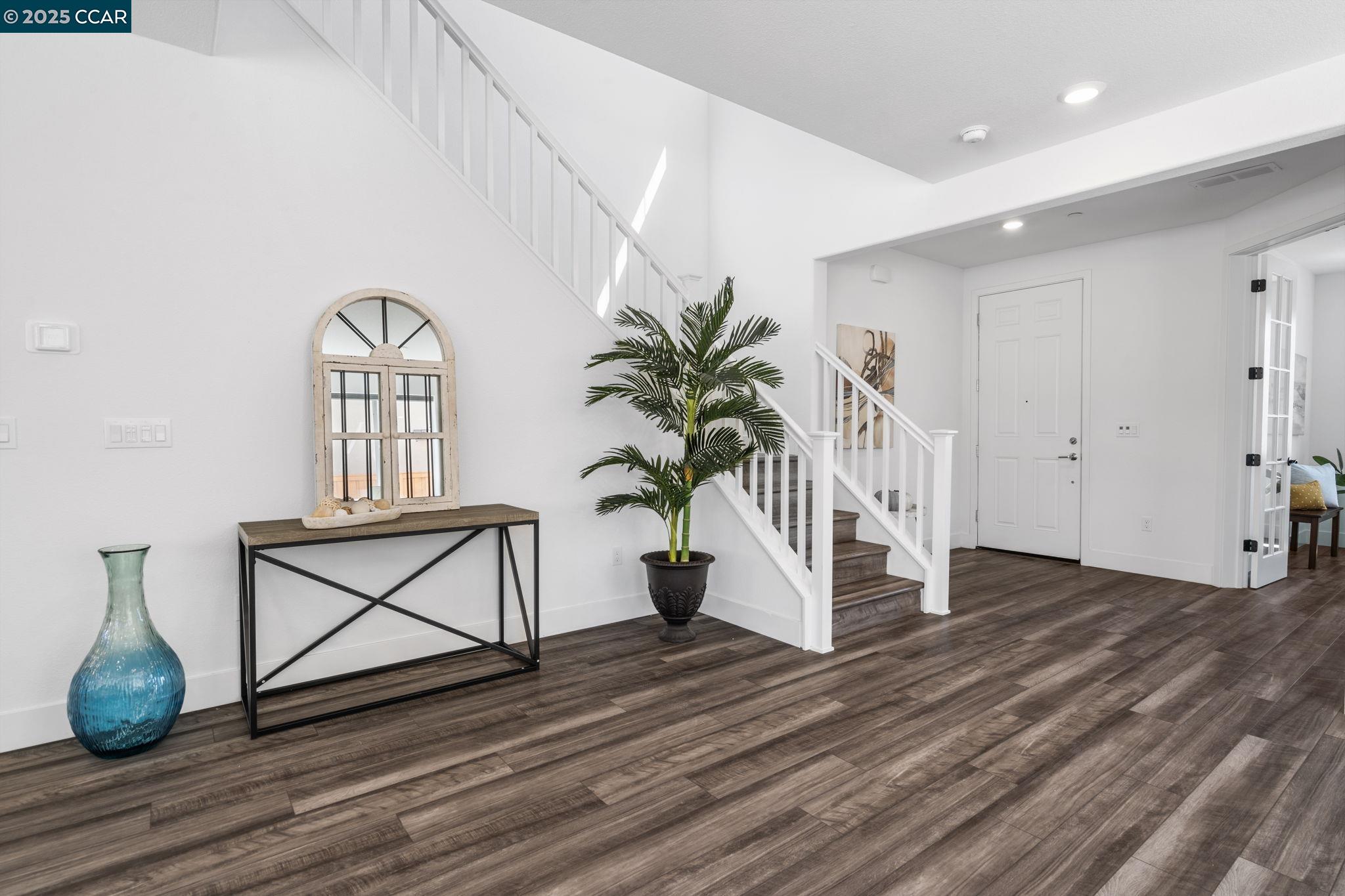 Detail Gallery Image 9 of 58 For 3386 Hatteras Ct, Lathrop,  CA 95330 - 5 Beds | 3/1 Baths