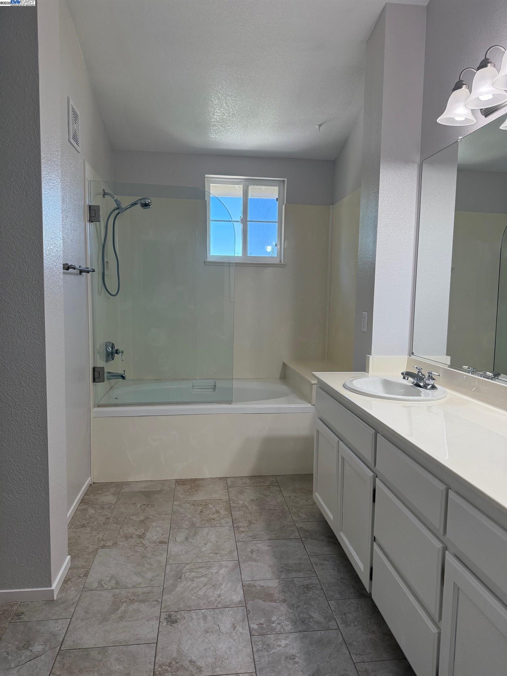1230 Sutter Creek Ln, San Ramon, California 94583, 2 Bedrooms Bedrooms, 7 Rooms Rooms,2 BathroomsBathrooms,Residential Lease,For Rent,1230 Sutter Creek Ln,41101945