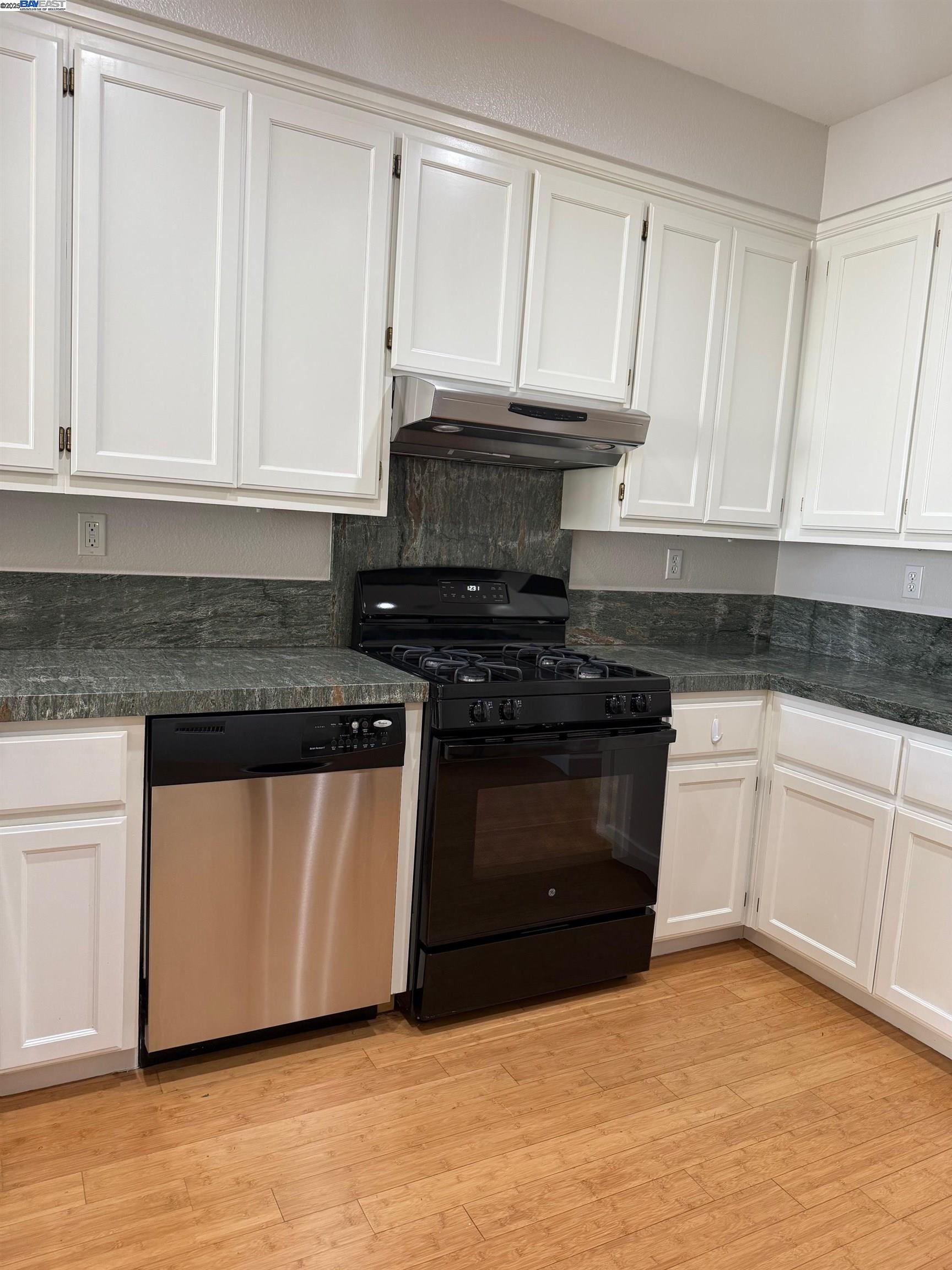 1230 Sutter Creek Ln, San Ramon, California 94583, 2 Bedrooms Bedrooms, 7 Rooms Rooms,2 BathroomsBathrooms,Residential Lease,For Rent,1230 Sutter Creek Ln,41101945