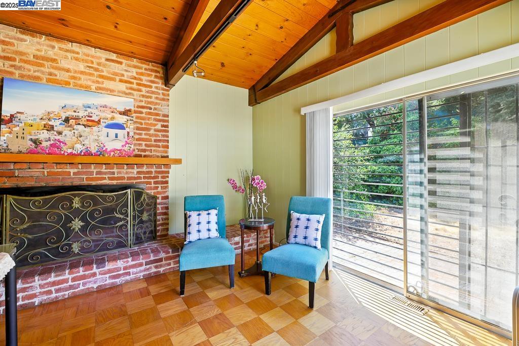 Detail Gallery Image 17 of 39 For 3741 Keller Ave, Oakland,  CA 94605 - 2 Beds | 1 Baths