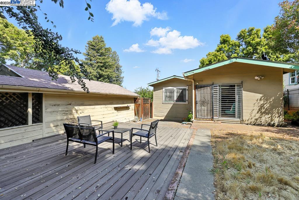 Detail Gallery Image 28 of 39 For 3741 Keller Ave, Oakland,  CA 94605 - 2 Beds | 1 Baths