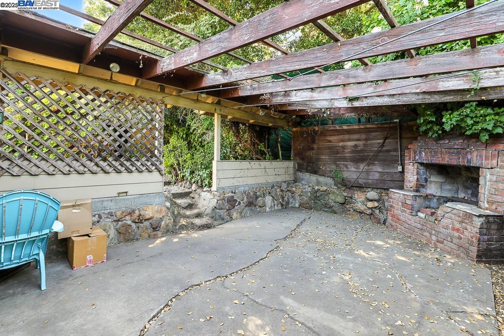 Detail Gallery Image 30 of 39 For 3741 Keller Ave, Oakland,  CA 94605 - 2 Beds | 1 Baths