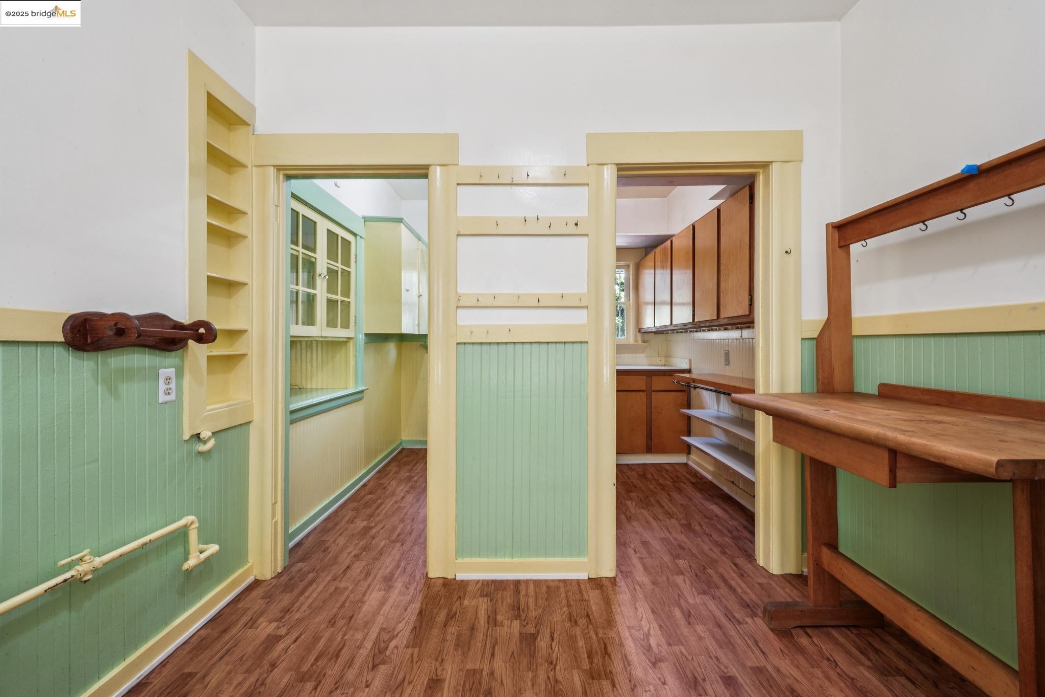 Detail Gallery Image 14 of 37 For 6420 Irwin Ct #6420,  Oakland,  CA 94609 - 3 Beds | 1 Baths