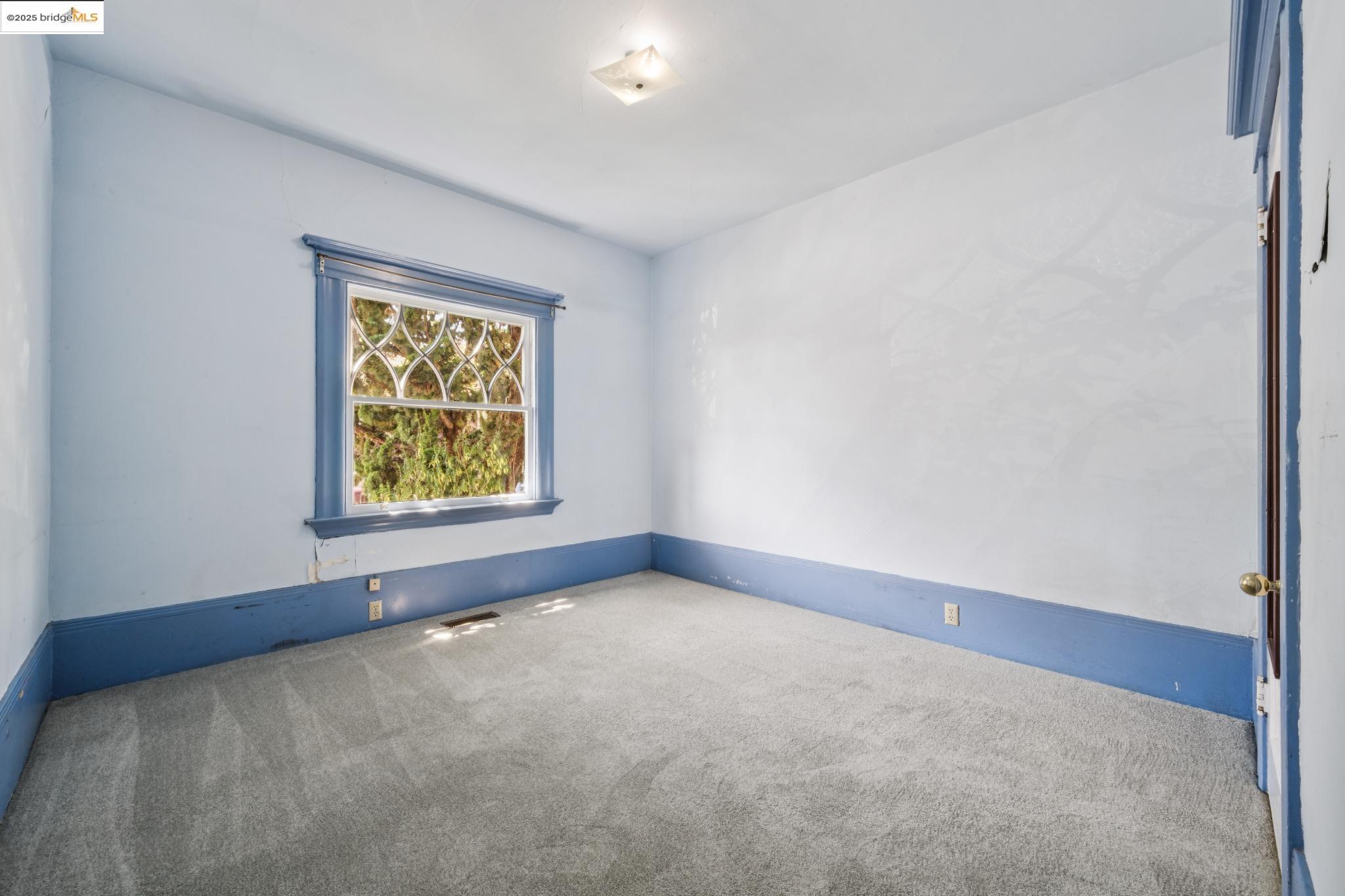 Detail Gallery Image 27 of 37 For 6420 Irwin Ct #6420,  Oakland,  CA 94609 - 3 Beds | 1 Baths