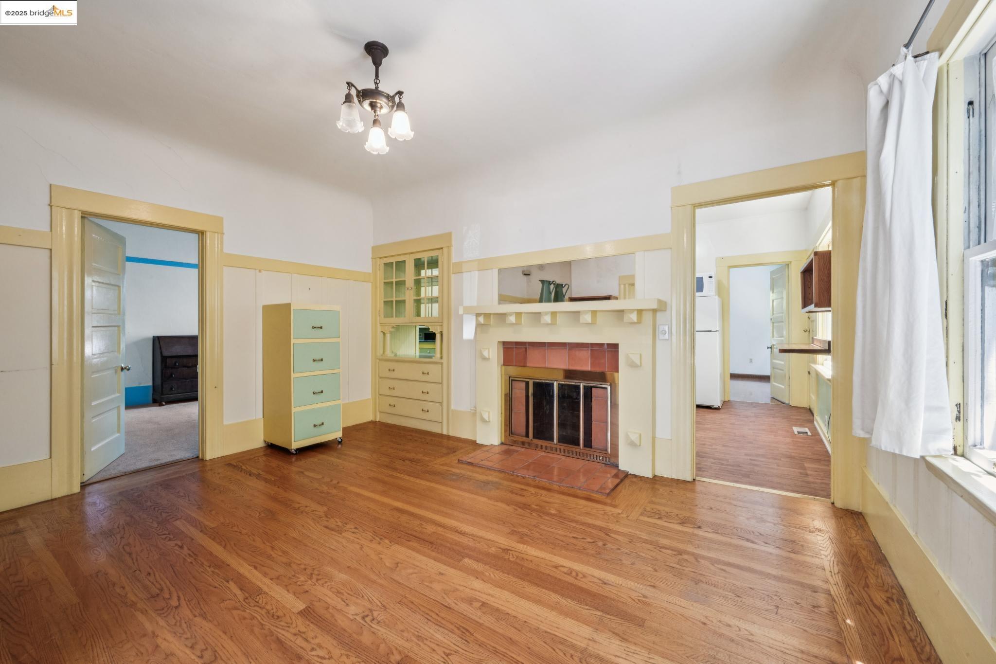Detail Gallery Image 10 of 37 For 6420 Irwin Ct #6420,  Oakland,  CA 94609 - 3 Beds | 1 Baths