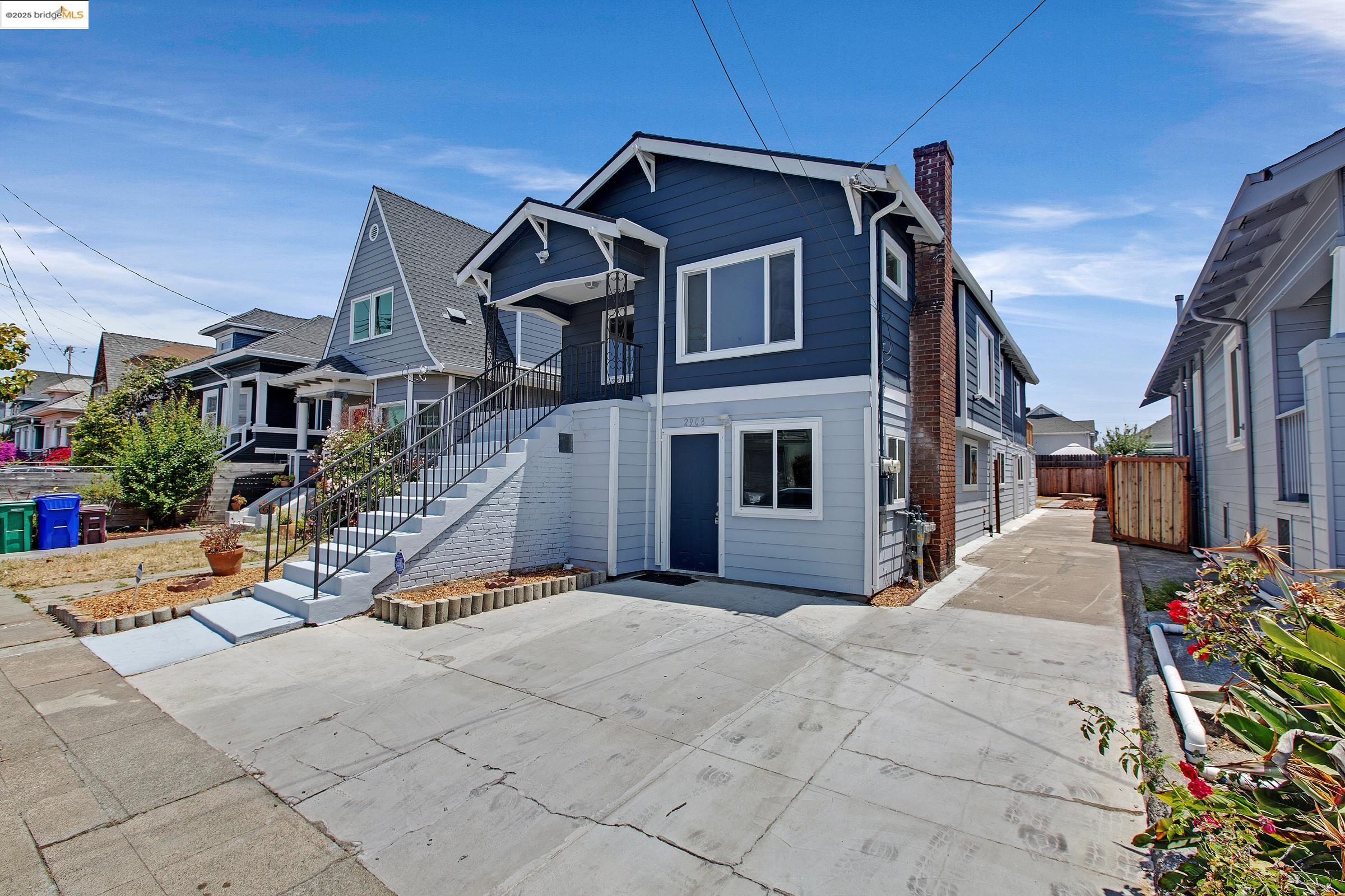 2906 Adeline St