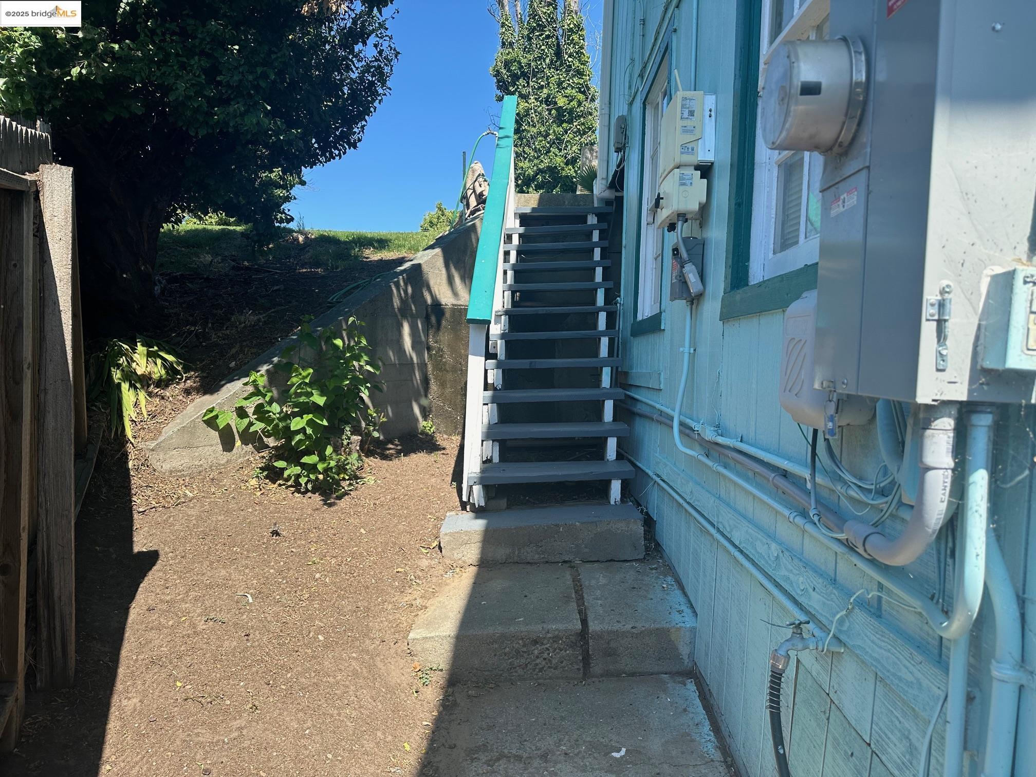 Detail Gallery Image 9 of 50 For 2172 Taylor Rd., Bethel Island,  CA 94511 - 3 Beds | 1/1 Baths