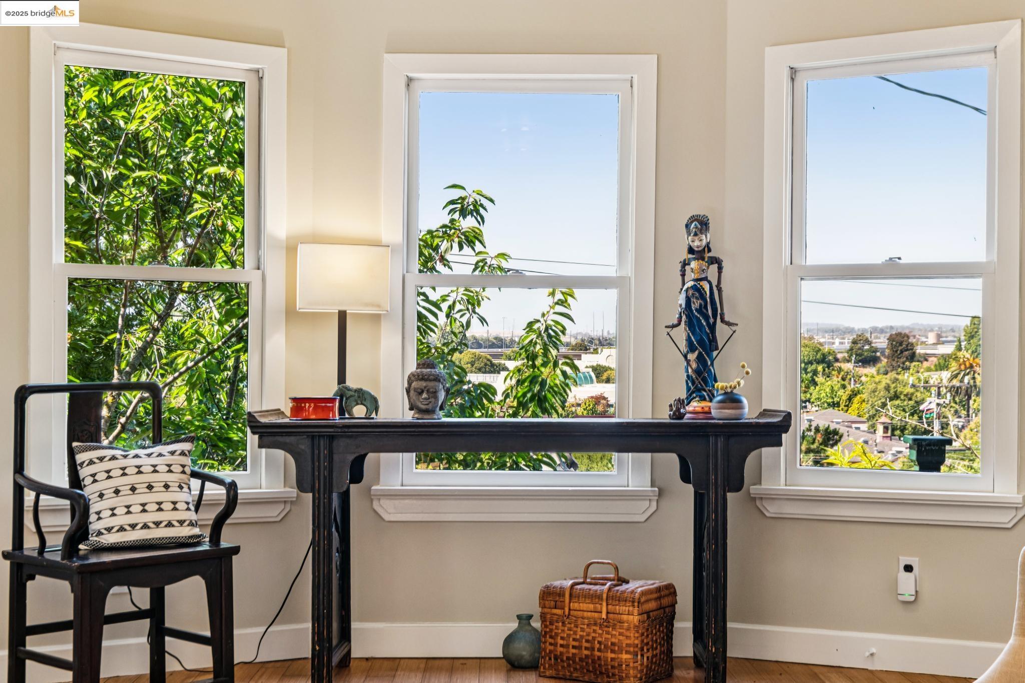 Detail Gallery Image 11 of 59 For 233 Arizona, Richmond,  CA 94801-4019 - 3 Beds | 3 Baths