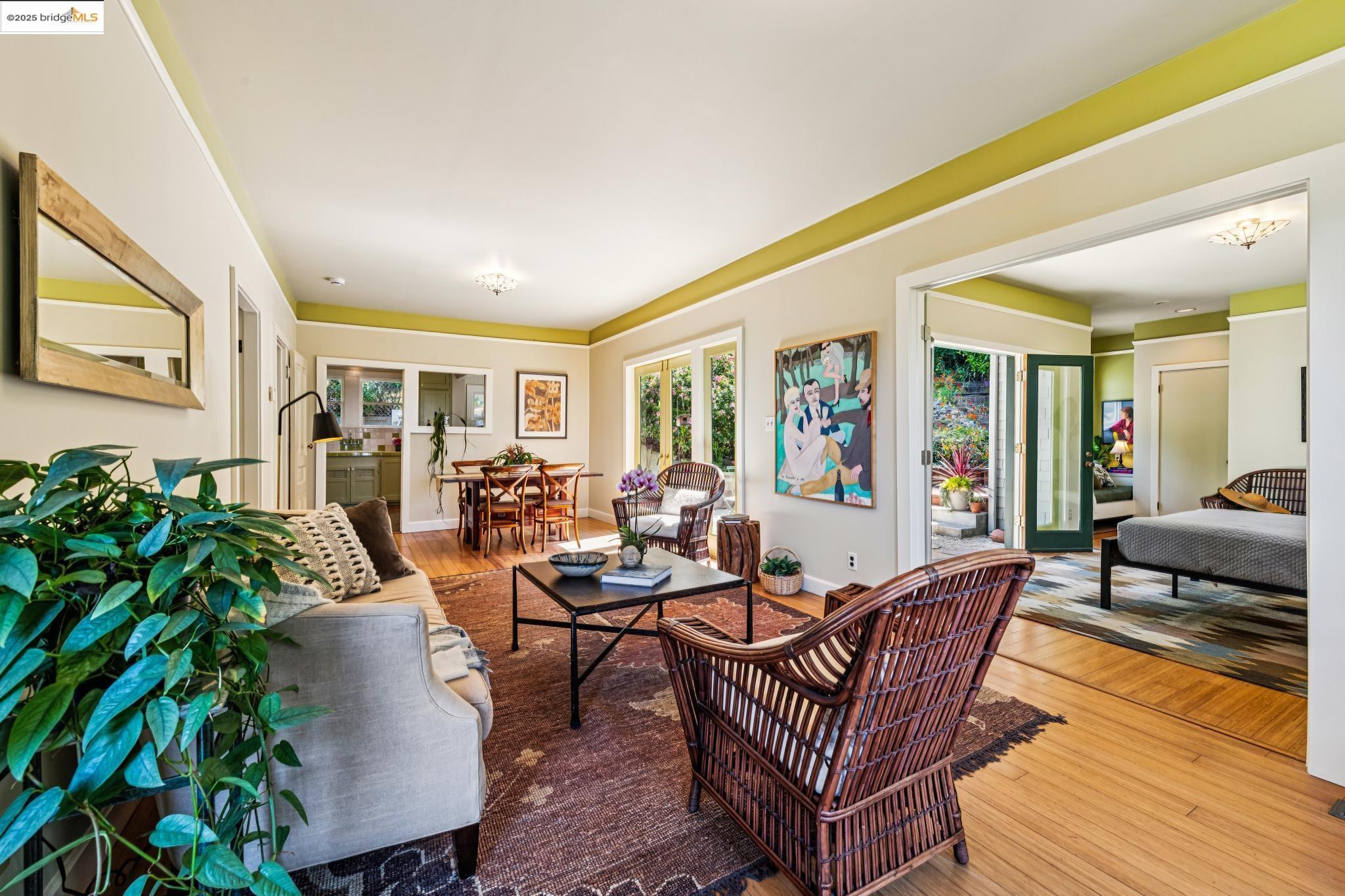 Detail Gallery Image 12 of 59 For 233 Arizona, Richmond,  CA 94801-4019 - 3 Beds | 3 Baths