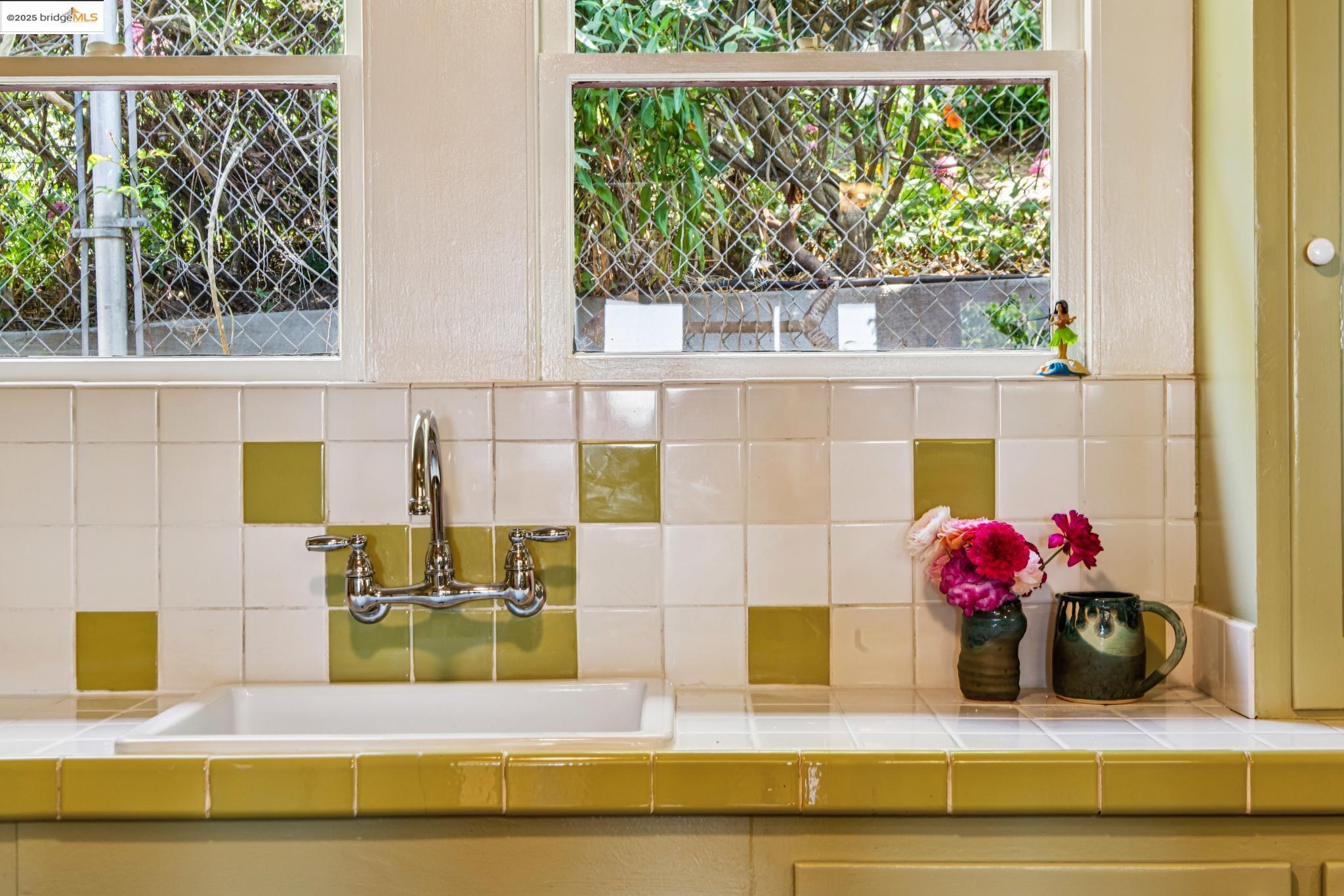 Detail Gallery Image 24 of 59 For 233 Arizona, Richmond,  CA 94801-4019 - 3 Beds | 3 Baths