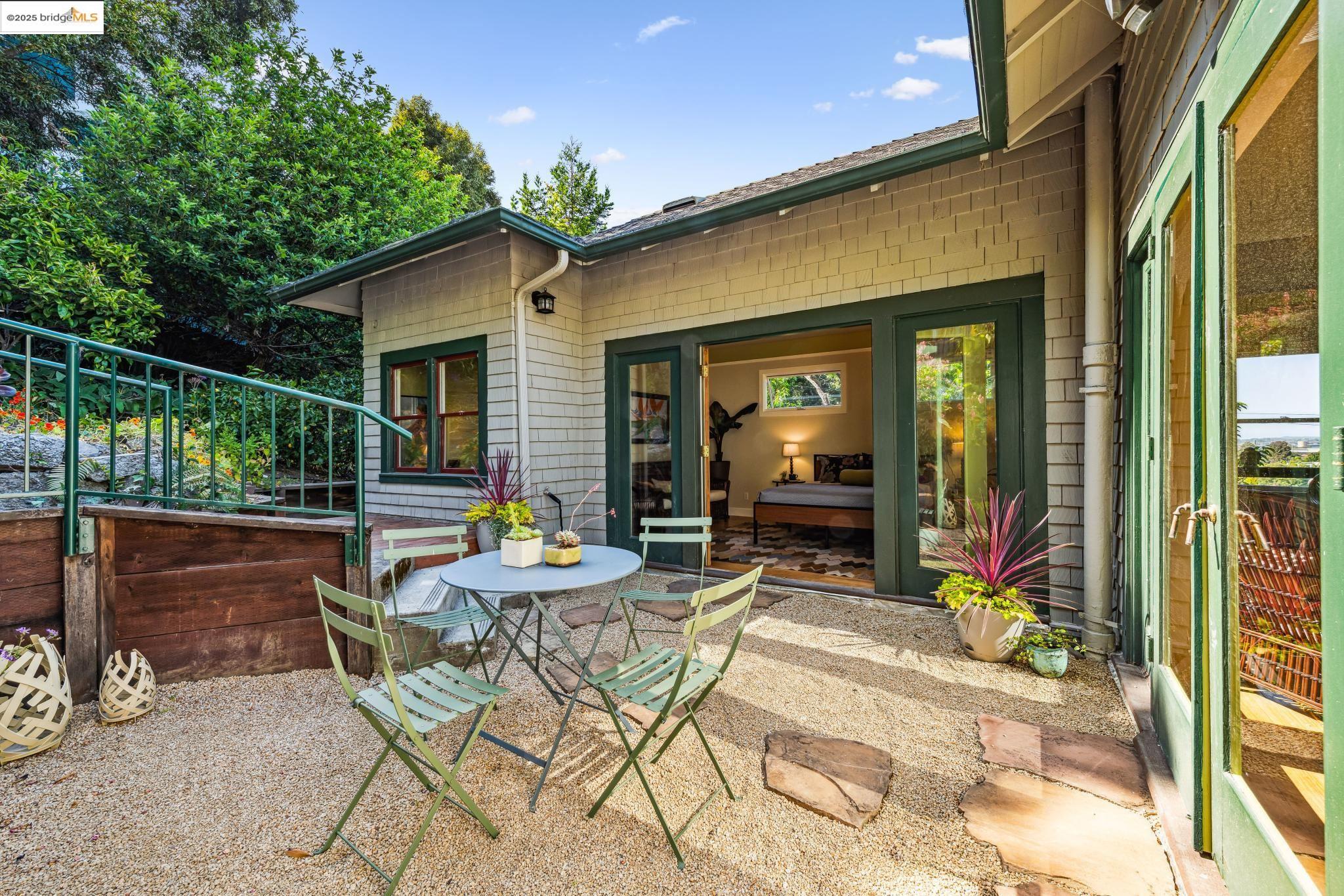 Detail Gallery Image 38 of 59 For 233 Arizona, Richmond,  CA 94801-4019 - 3 Beds | 3 Baths