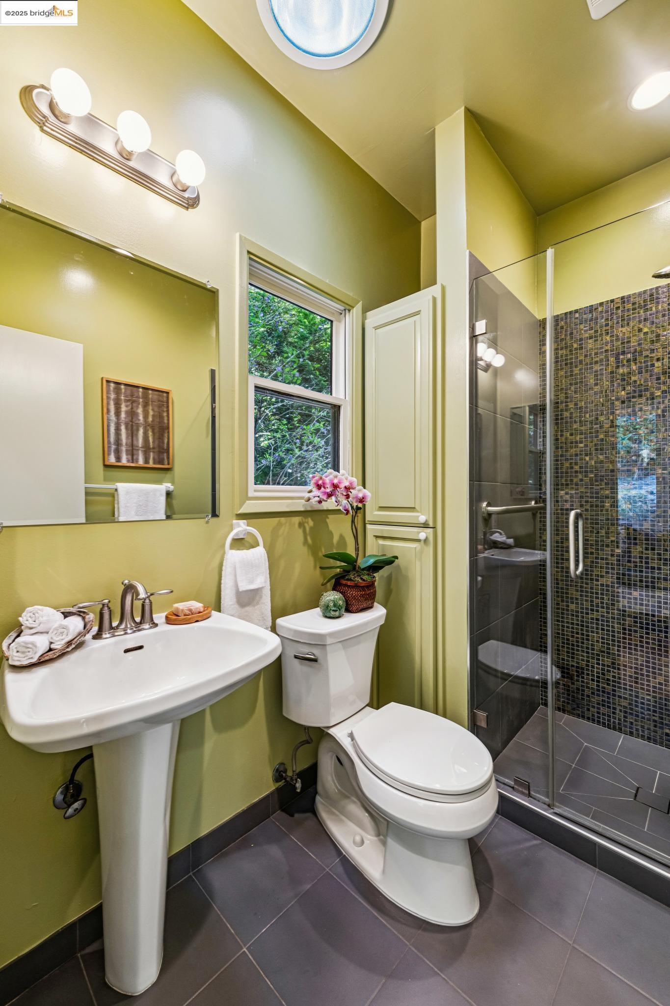Detail Gallery Image 42 of 59 For 233 Arizona, Richmond,  CA 94801-4019 - 3 Beds | 3 Baths