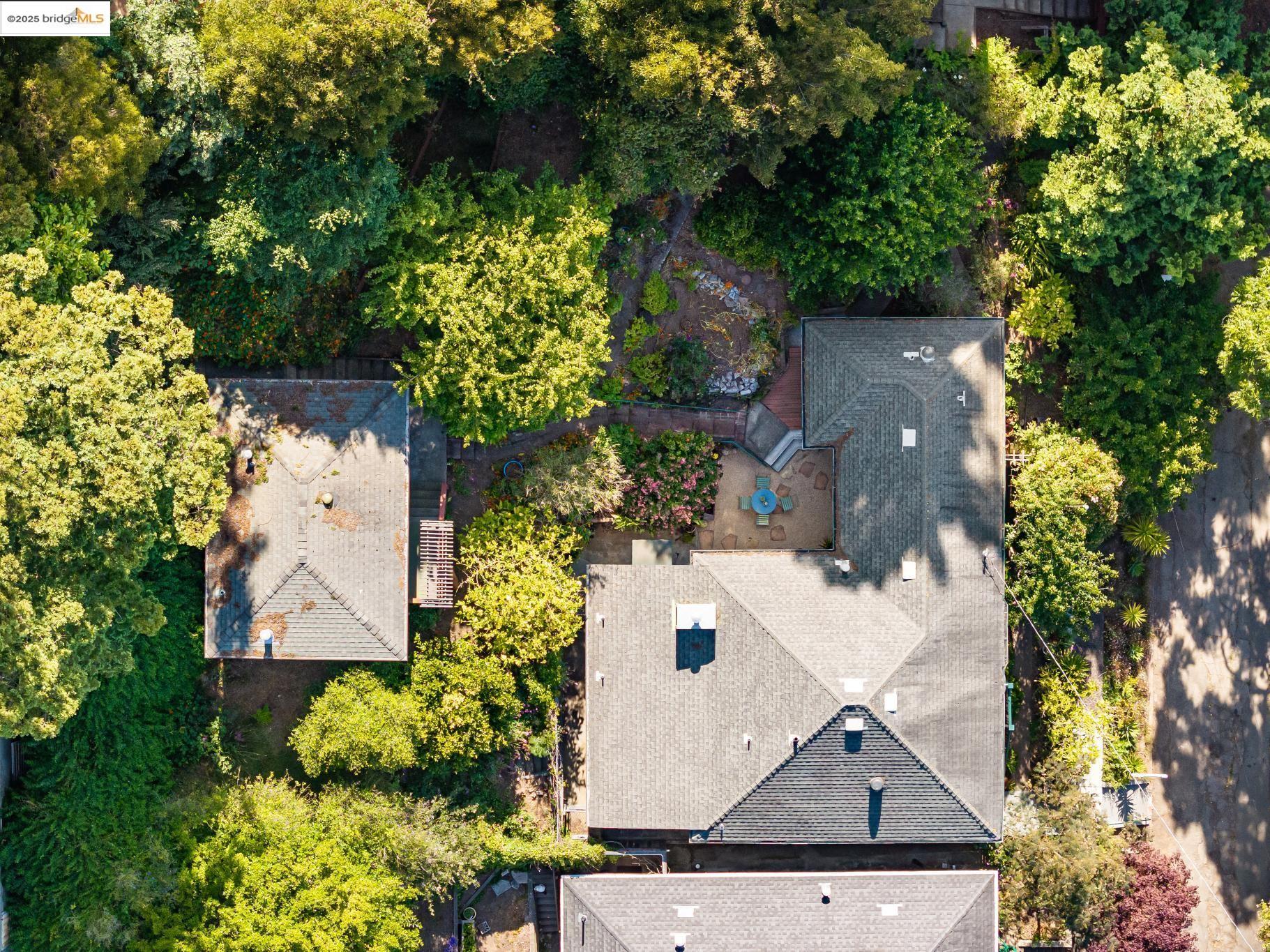 Detail Gallery Image 43 of 59 For 233 Arizona, Richmond,  CA 94801-4019 - 3 Beds | 3 Baths