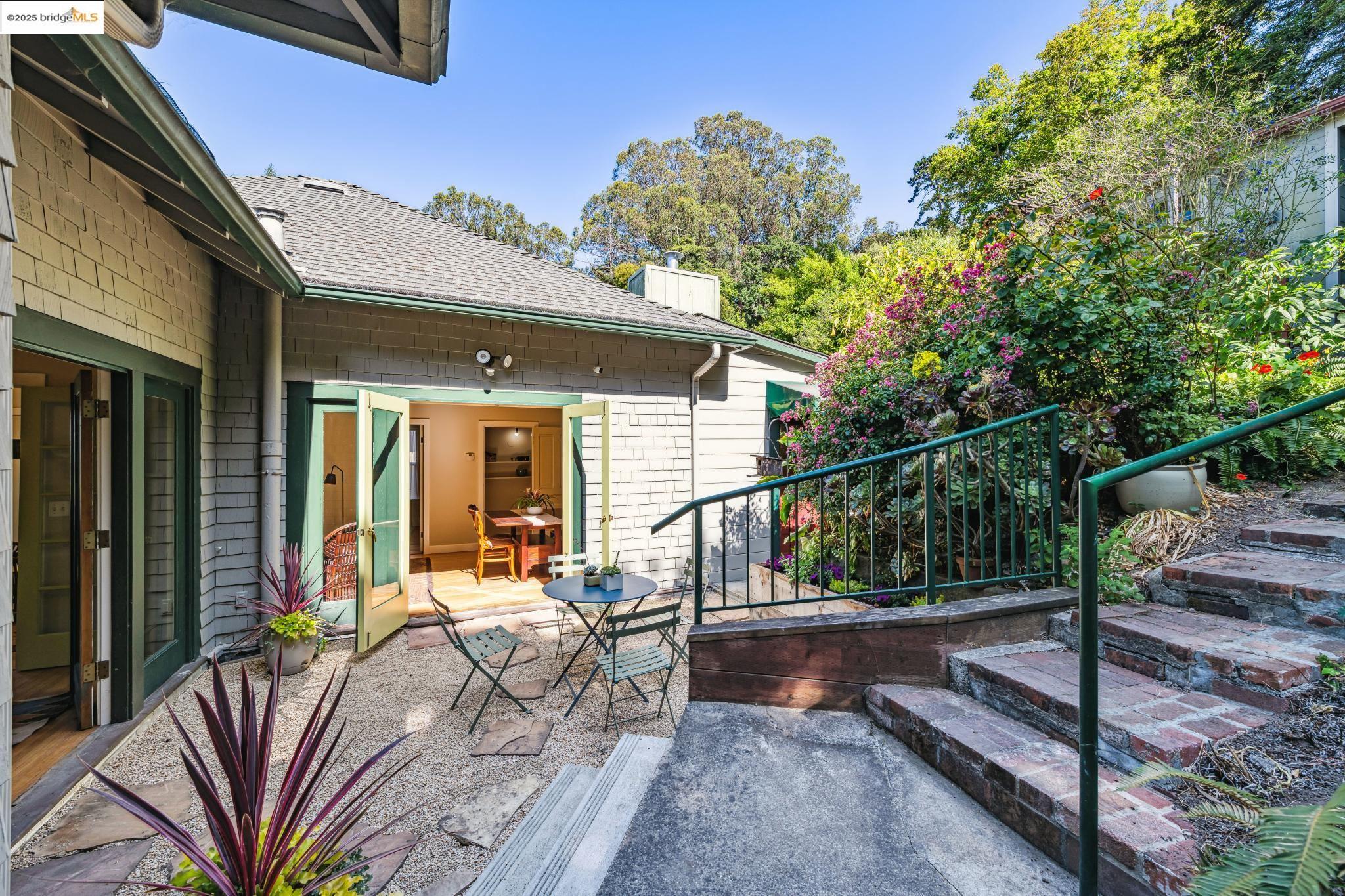 Detail Gallery Image 45 of 59 For 233 Arizona, Richmond,  CA 94801-4019 - 3 Beds | 3 Baths