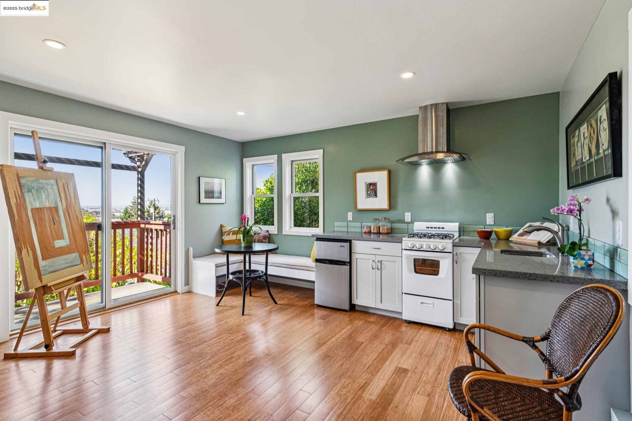 Detail Gallery Image 51 of 59 For 233 Arizona, Richmond,  CA 94801-4019 - 3 Beds | 3 Baths