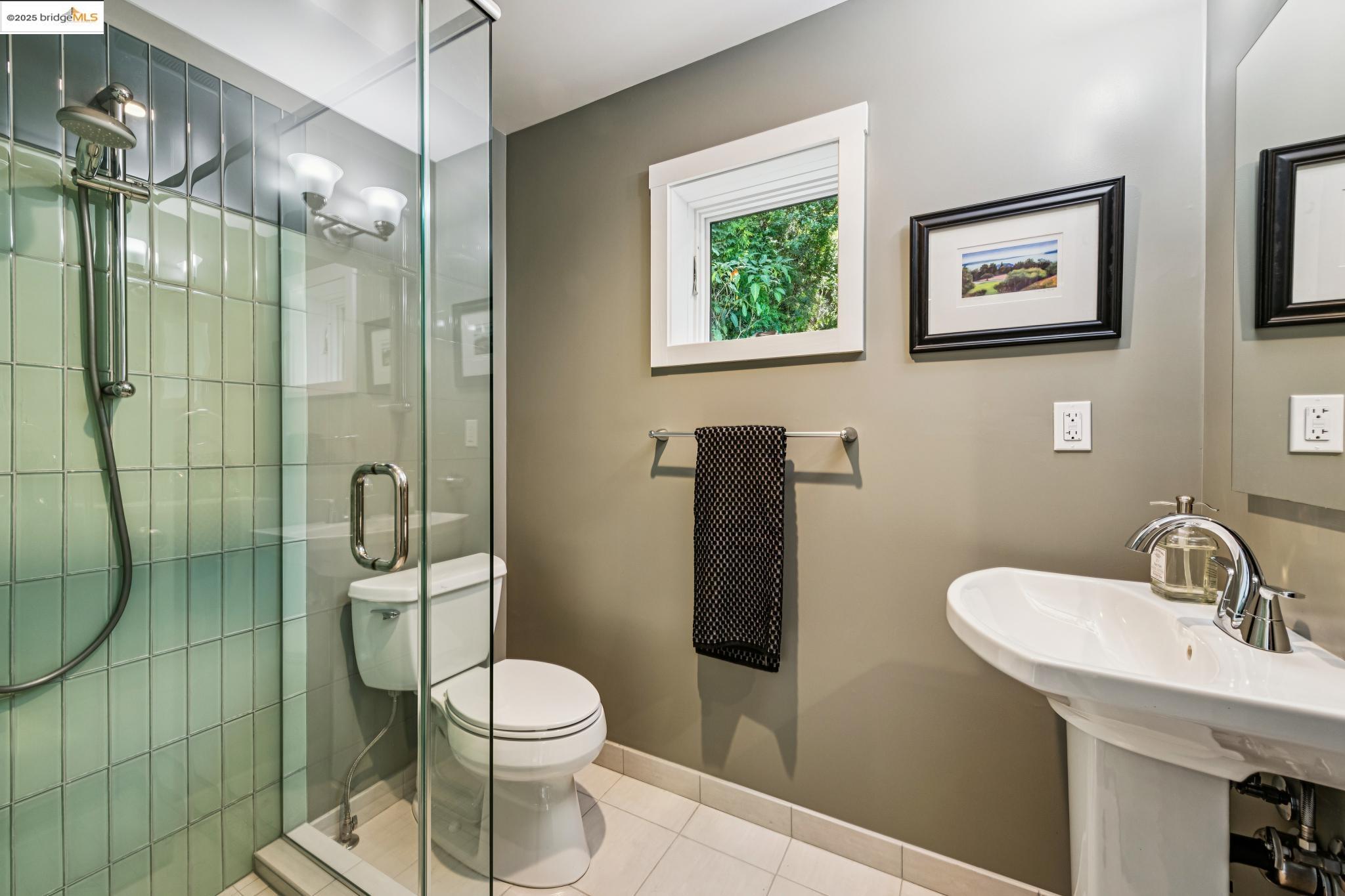 Detail Gallery Image 55 of 59 For 233 Arizona, Richmond,  CA 94801-4019 - 3 Beds | 3 Baths