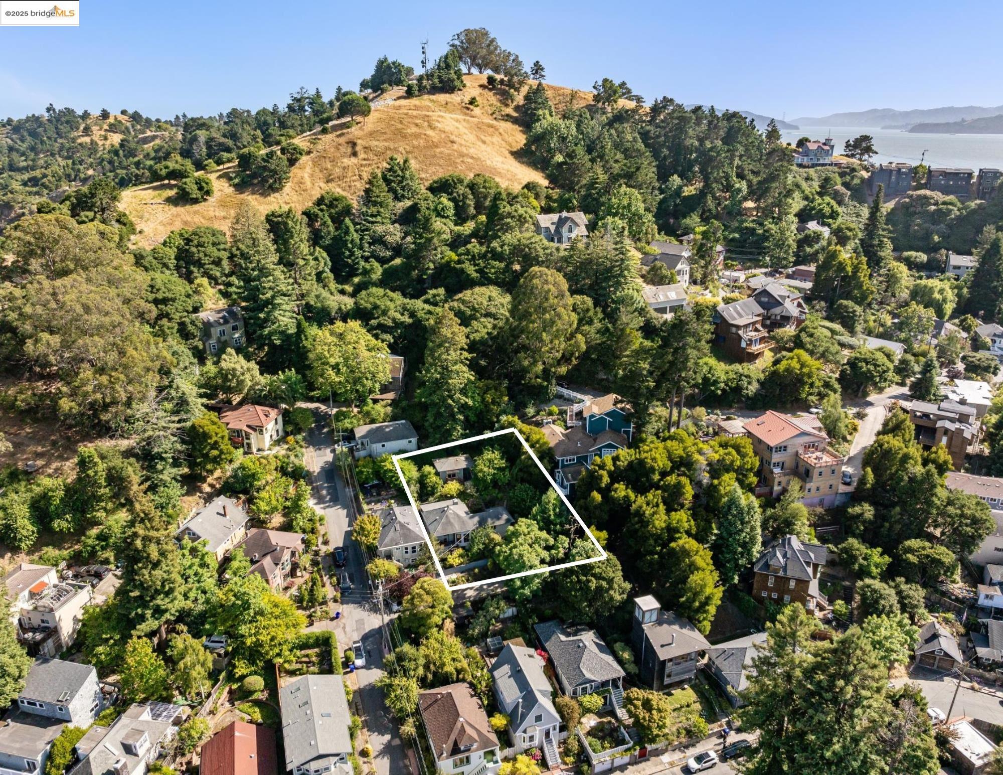 Detail Gallery Image 56 of 59 For 233 Arizona, Richmond,  CA 94801-4019 - 3 Beds | 3 Baths