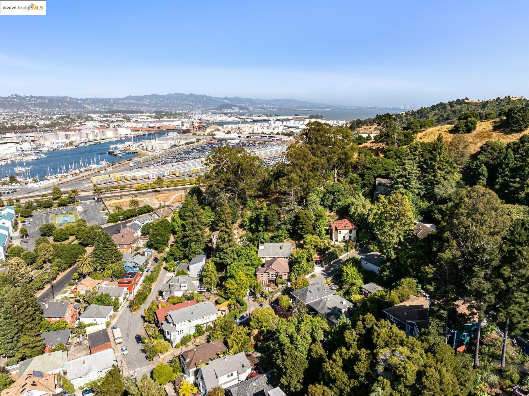 Detail Gallery Image 58 of 59 For 233 Arizona, Richmond,  CA 94801-4019 - 3 Beds | 3 Baths