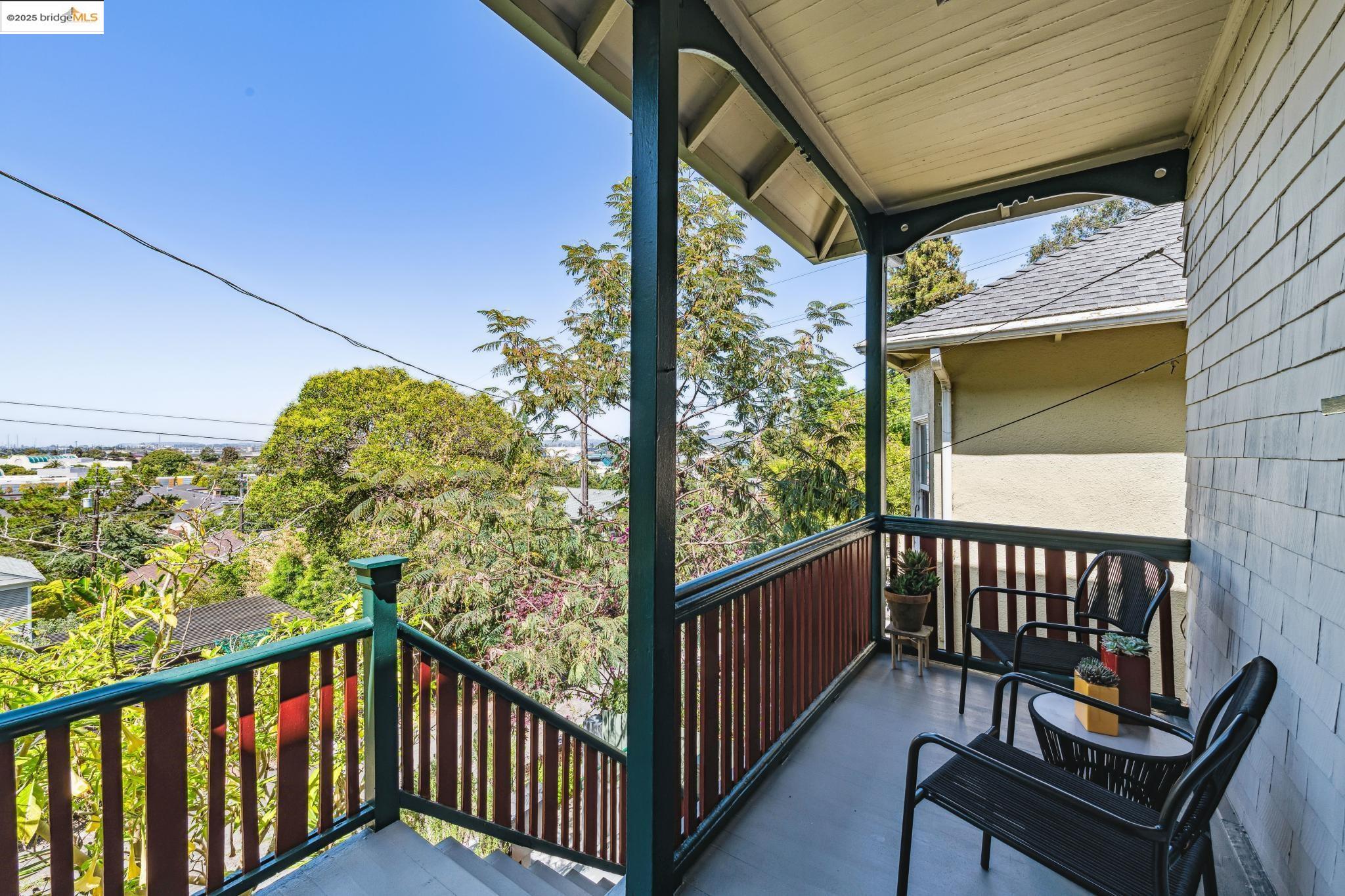 Detail Gallery Image 8 of 59 For 233 Arizona, Richmond,  CA 94801-4019 - 3 Beds | 3 Baths