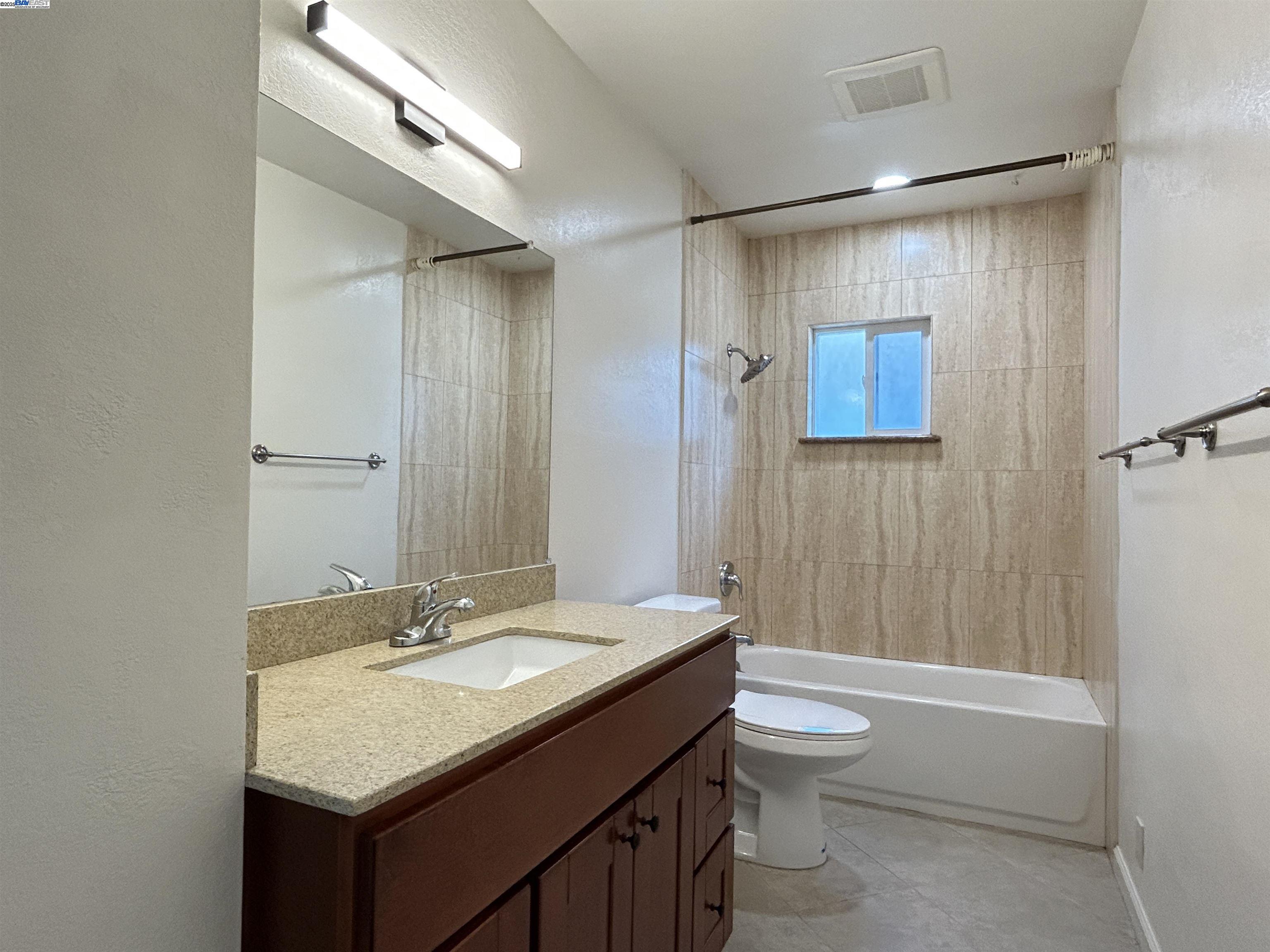 Detail Gallery Image 16 of 27 For 1478 156th Ave., San Leandro,  CA 94578 - 2 Beds | 2 Baths