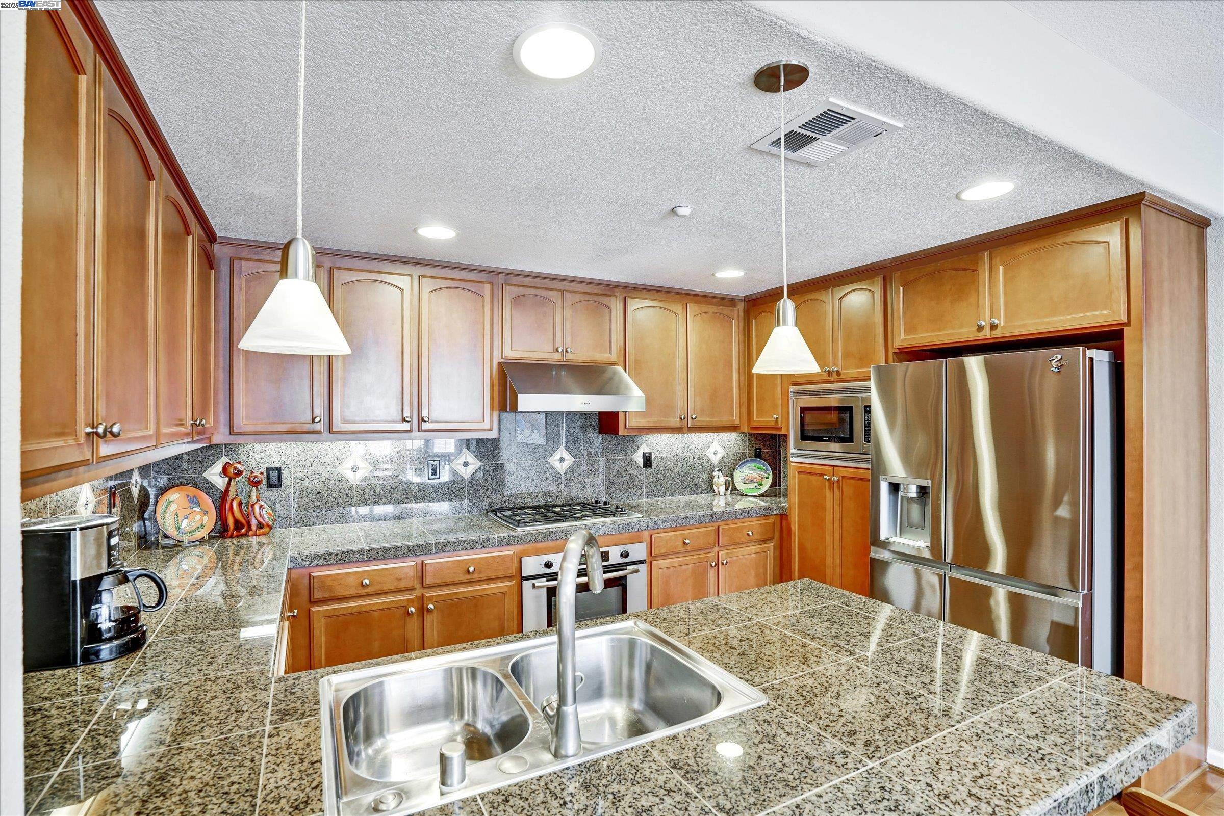 Photo #15: 41101975 Listing: Photo #15