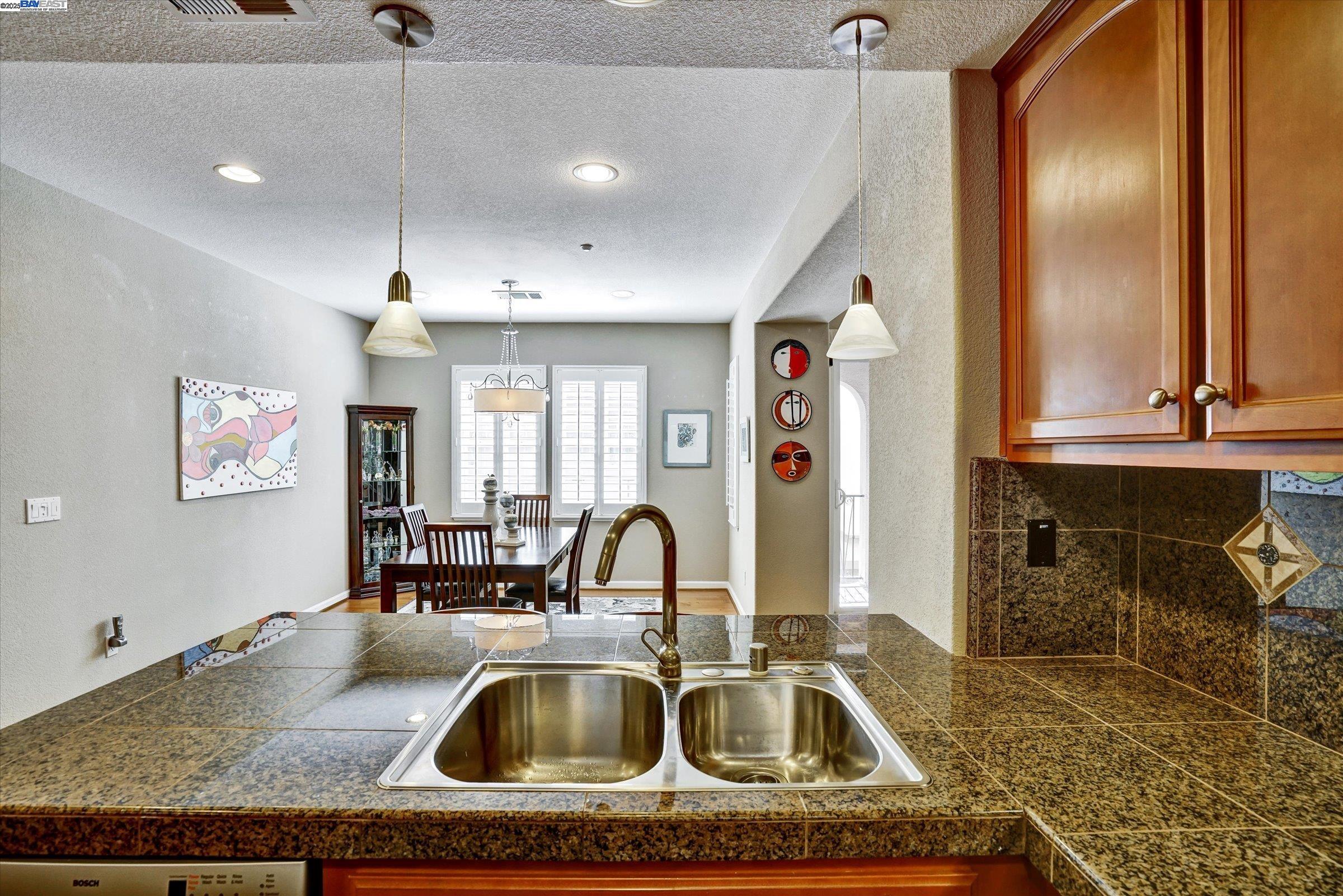 Photo #16: 41101975 Listing: Photo #16
