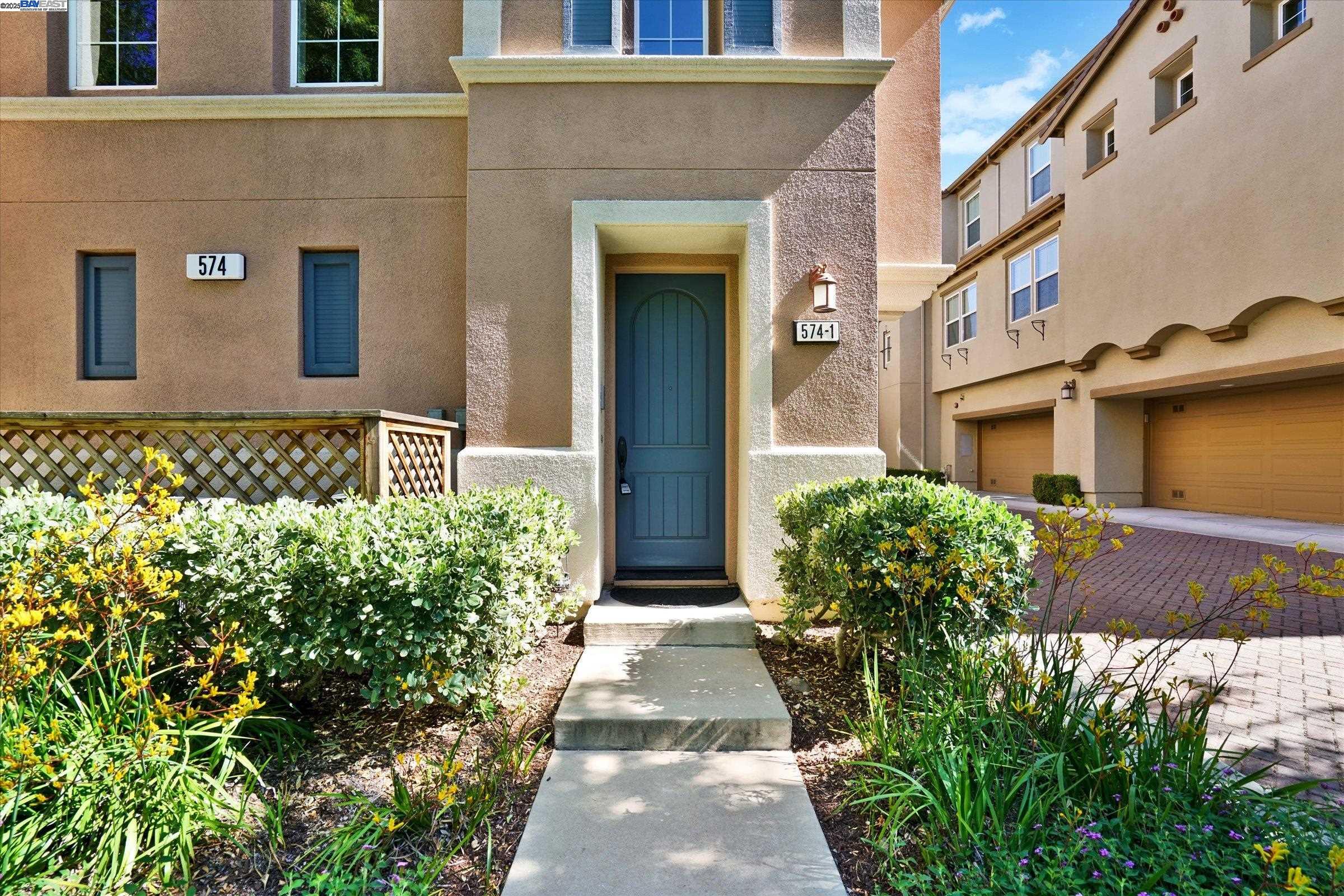 Photo #5: 41101975 Listing 