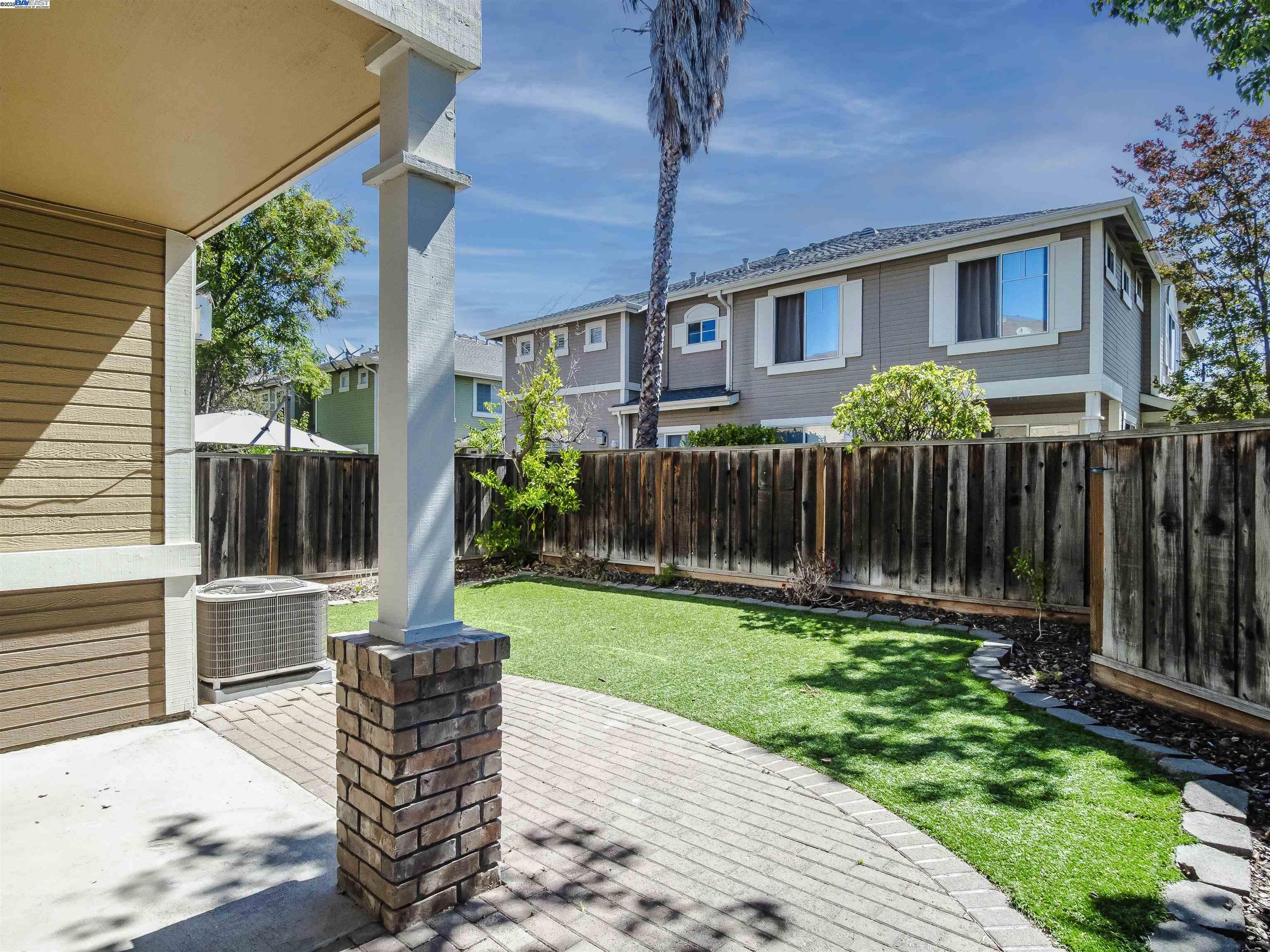 Detail Gallery Image 14 of 21 For 432 Curraghmore Court, San Jose,  CA 95136 - 3 Beds | 2/1 Baths