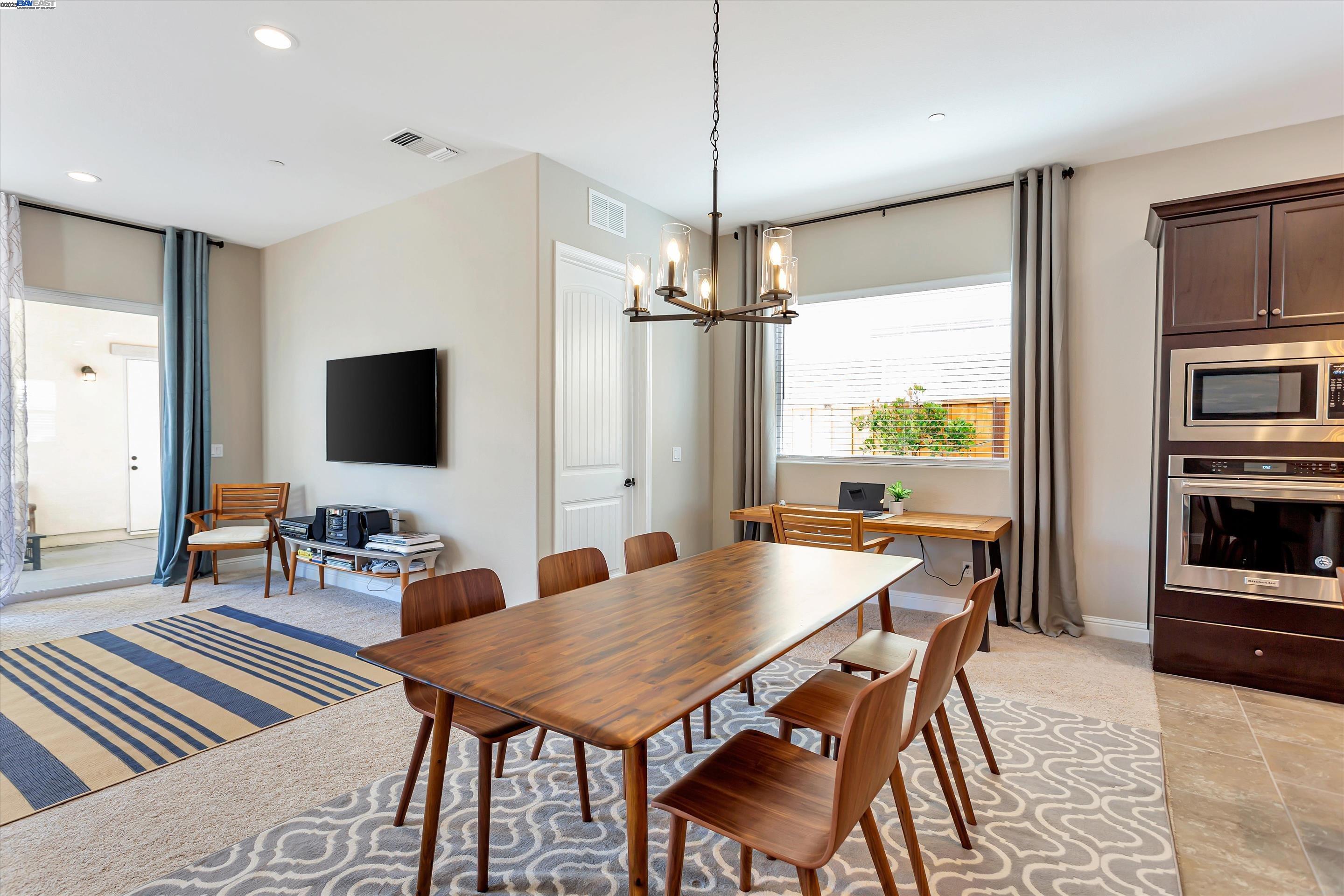 3010 Arido Way, Marina, California 93933, 4 Bedrooms Bedrooms, 9 Rooms Rooms,2 BathroomsBathrooms,Residential Lease,For Rent,3010 Arido Way,41101980