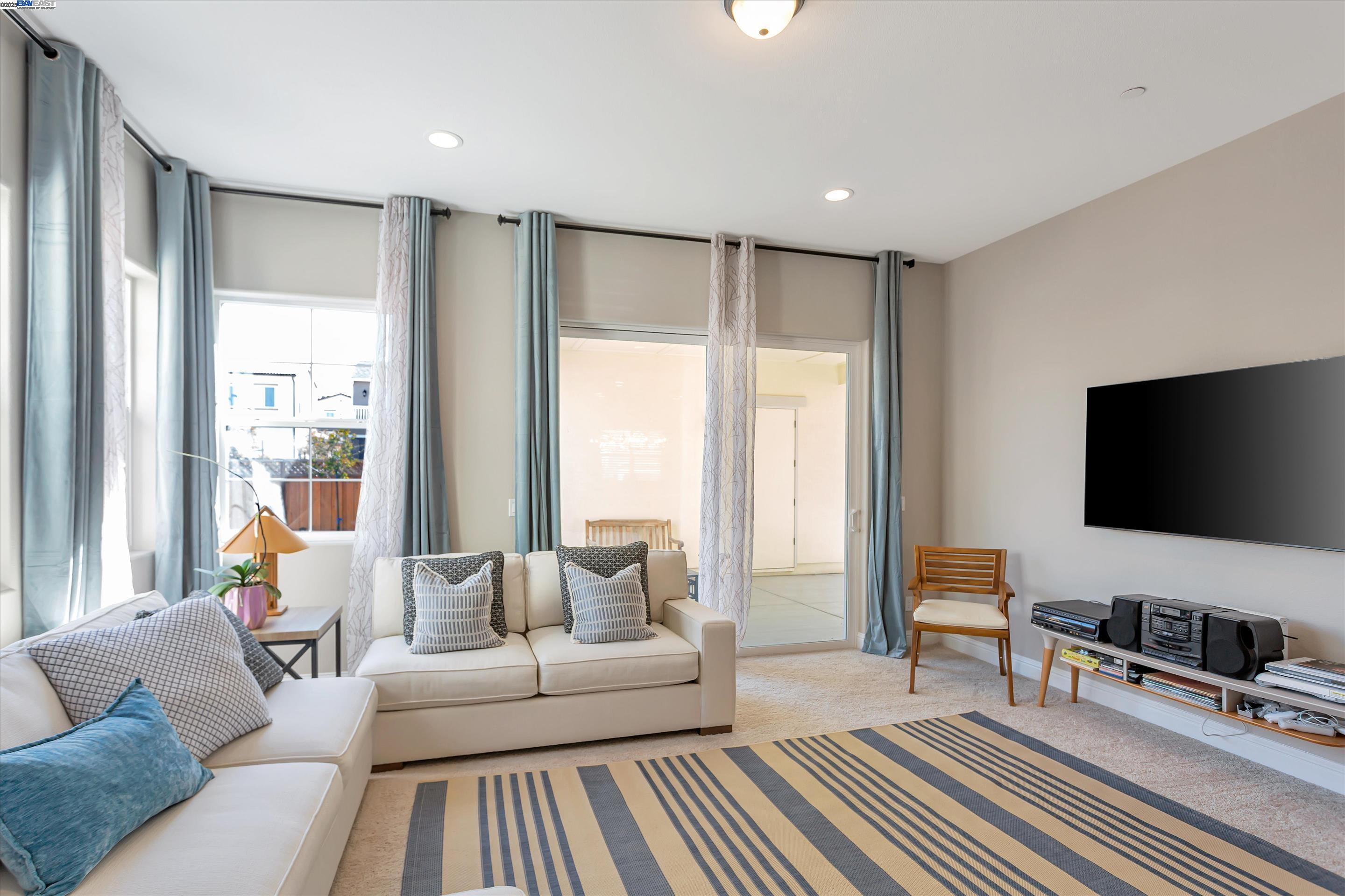 3010 Arido Way, Marina, California 93933, 4 Bedrooms Bedrooms, 9 Rooms Rooms,2 BathroomsBathrooms,Residential Lease,For Rent,3010 Arido Way,41101980