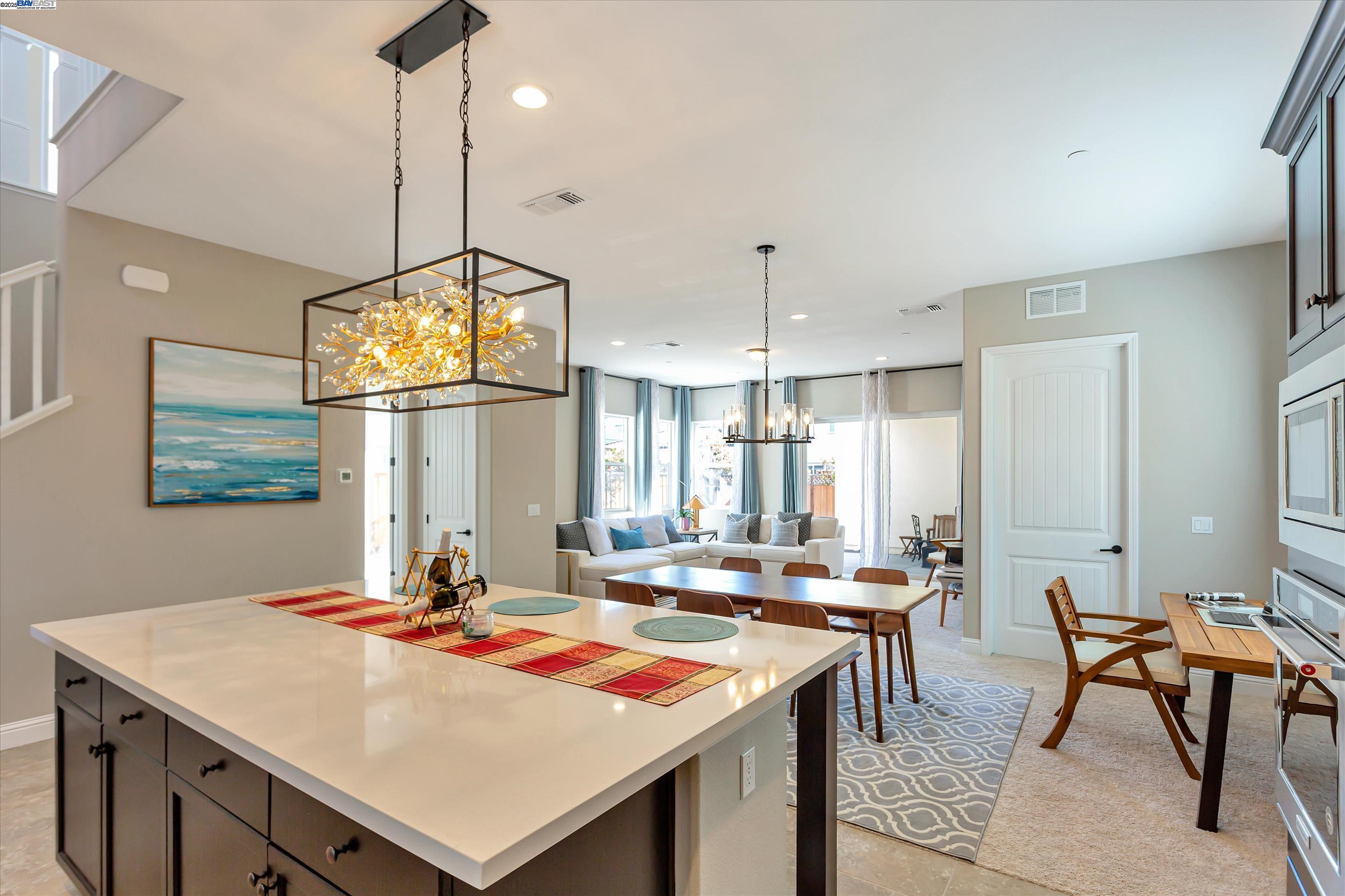 3010 Arido Way, Marina, California 93933, 4 Bedrooms Bedrooms, 9 Rooms Rooms,2 BathroomsBathrooms,Residential Lease,For Rent,3010 Arido Way,41101980