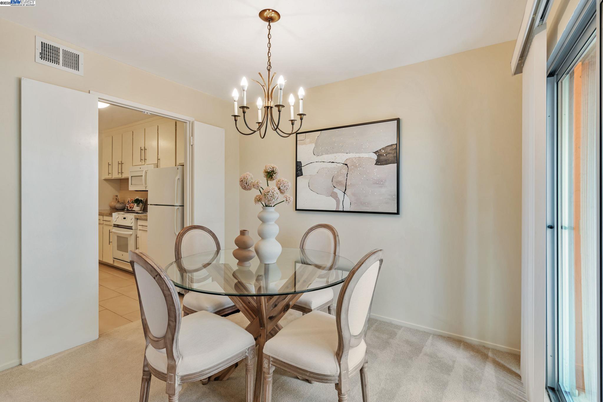 Detail Gallery Image 18 of 40 For 675 Sharon Park Dr #245,  Menlo Park,  CA 94025 - 2 Beds | 2 Baths