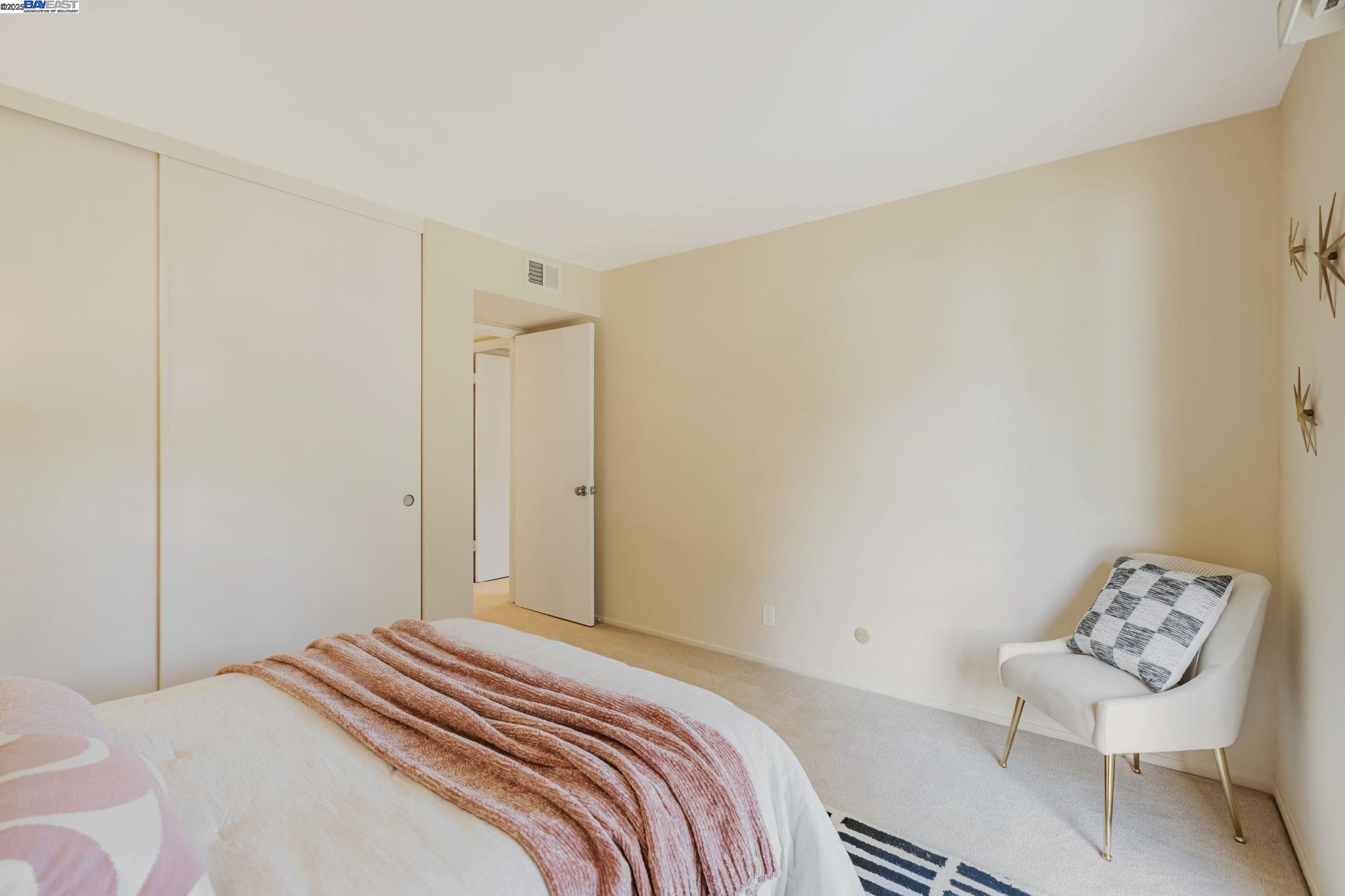 Detail Gallery Image 24 of 40 For 675 Sharon Park Dr #245,  Menlo Park,  CA 94025 - 2 Beds | 2 Baths